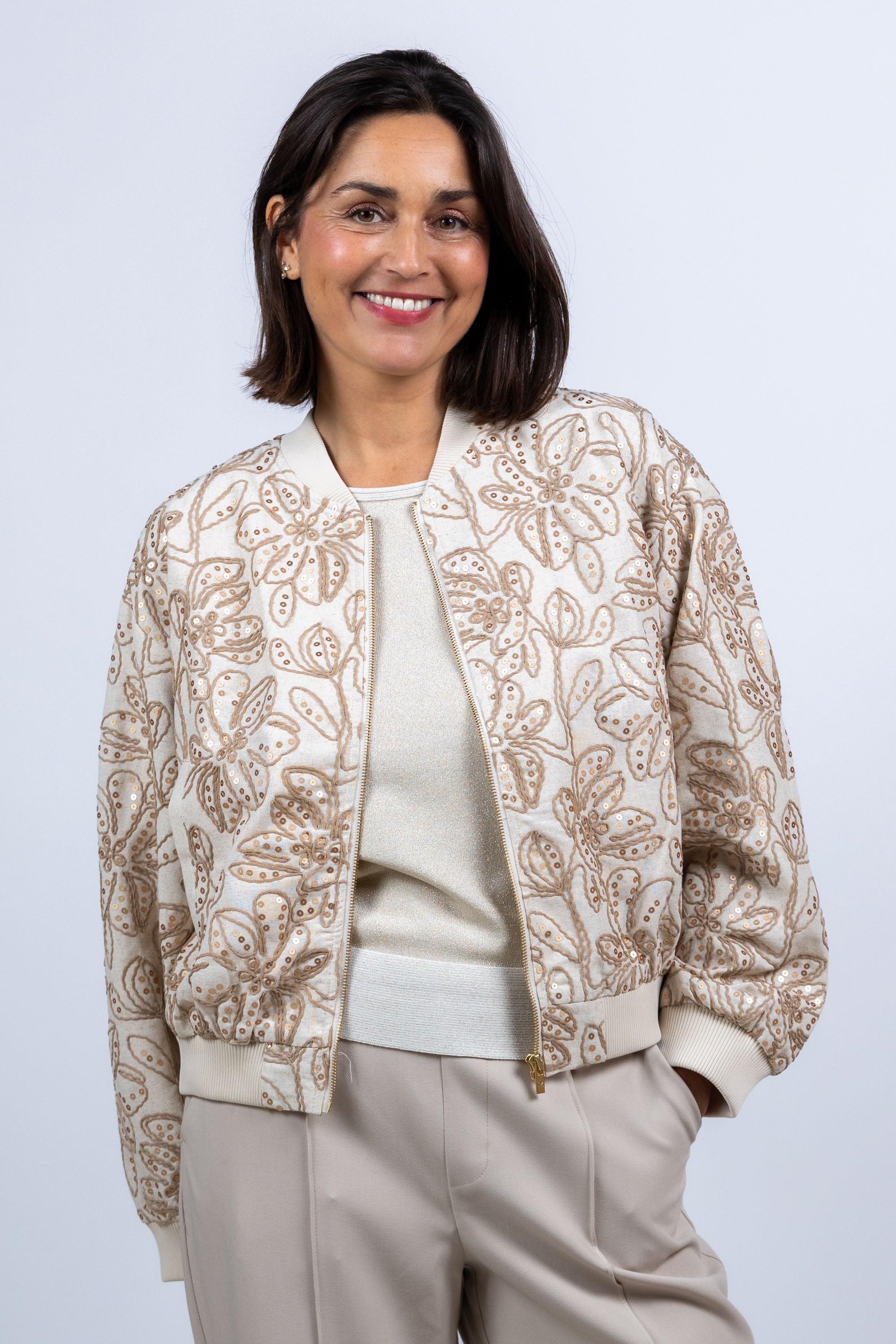 Bomberjack met bloemen - Licht taupe