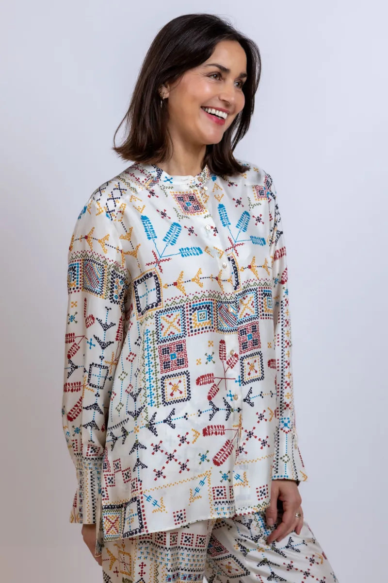 MOMONI MOMONI MESILLA MO01 MOMONI MESILLA MO01 Blouse met print - Ecru