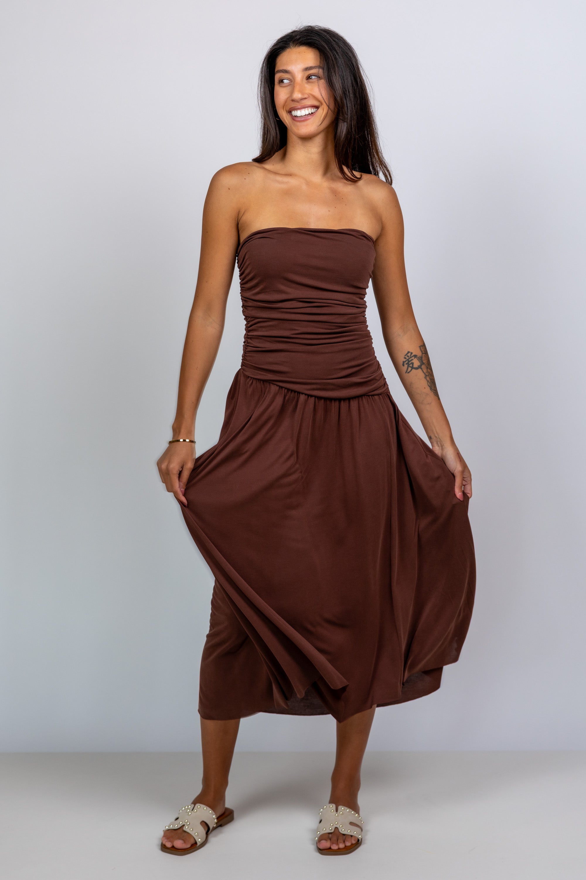 Jurk met strapless top - Bruin
