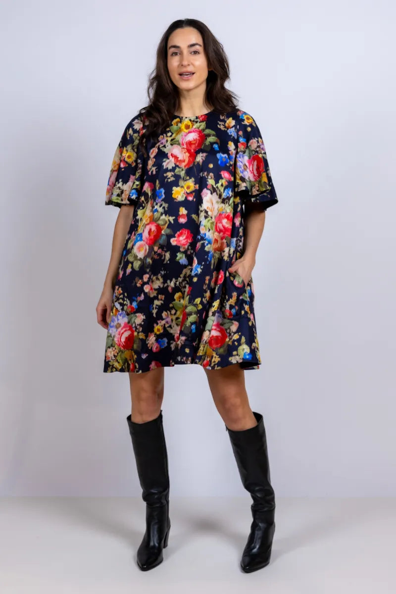 ESSENTIEL ANTWERP ESSENTIEL ANTWERP JAMIE ESSENTIEL ANTWERP JAMIE Jurk met bloemenprint - Marine