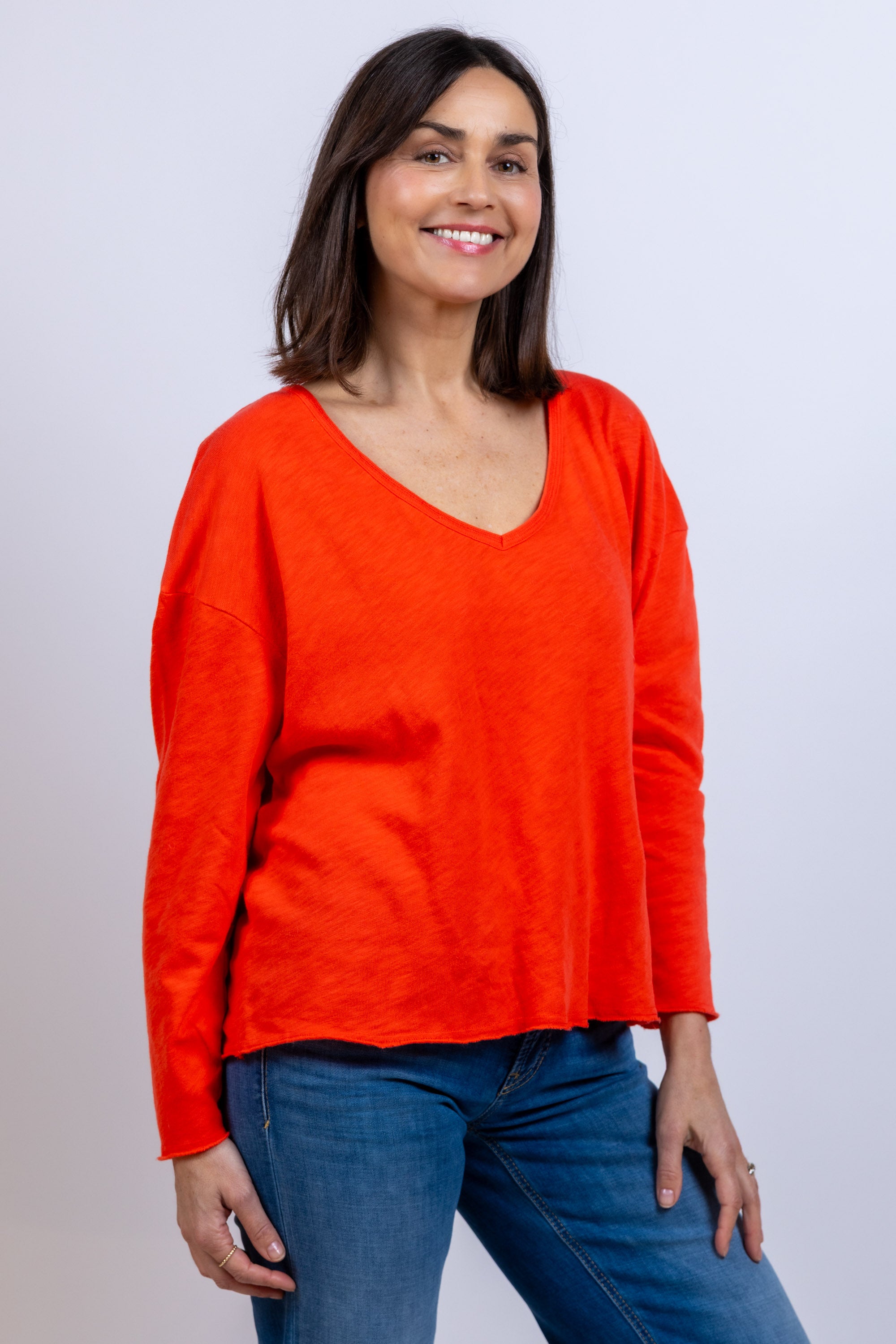 T-shirt met V-hals - Koraalroze