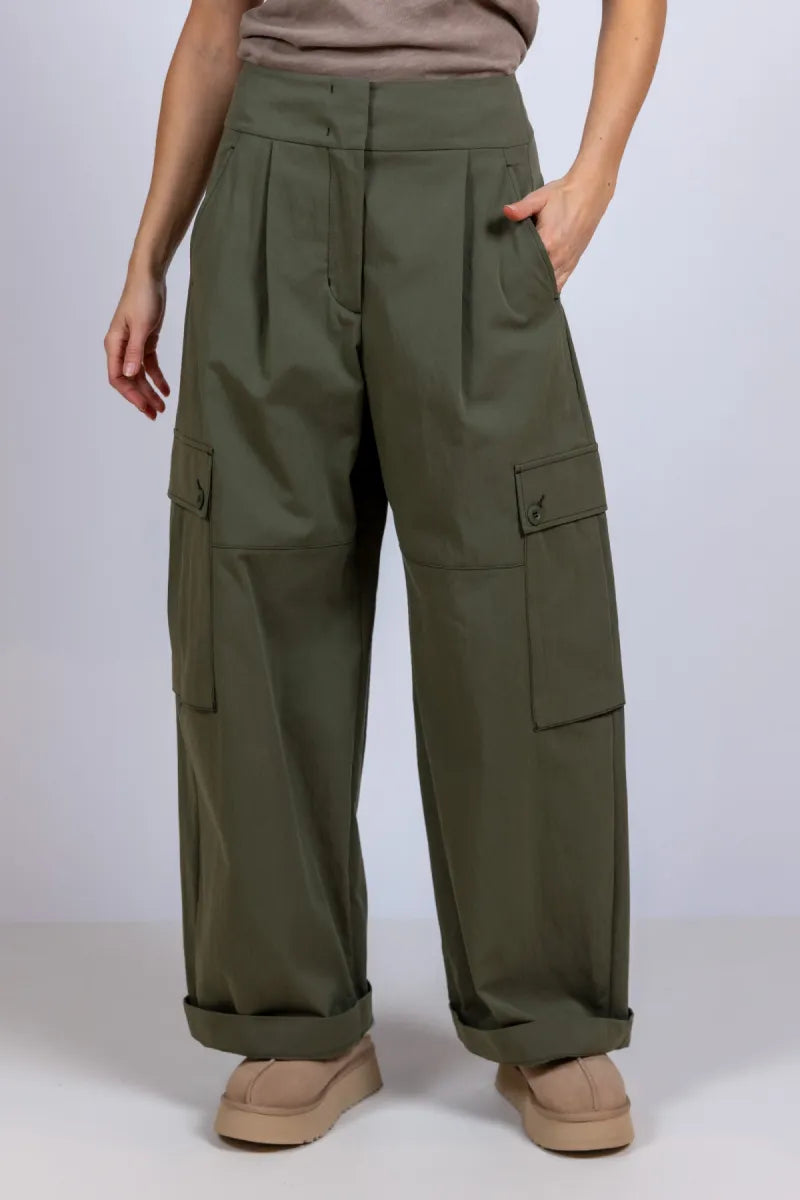 WEEKEND BY MAX MARA WEEKEND BY MAX MARA AQUILA Broek met zakken - Olijfgroen