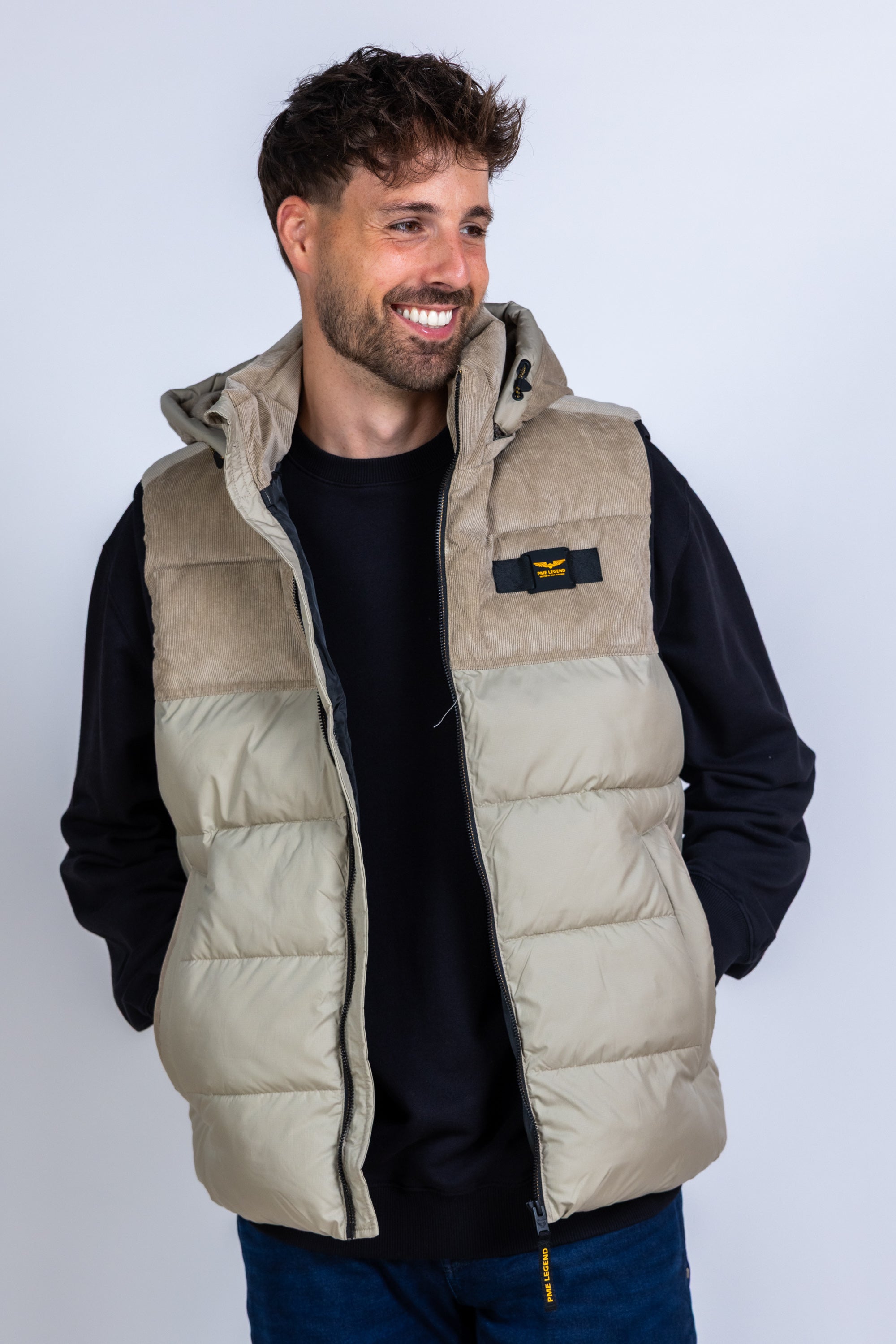 Bodywarmer met capuchon - Licht taupe