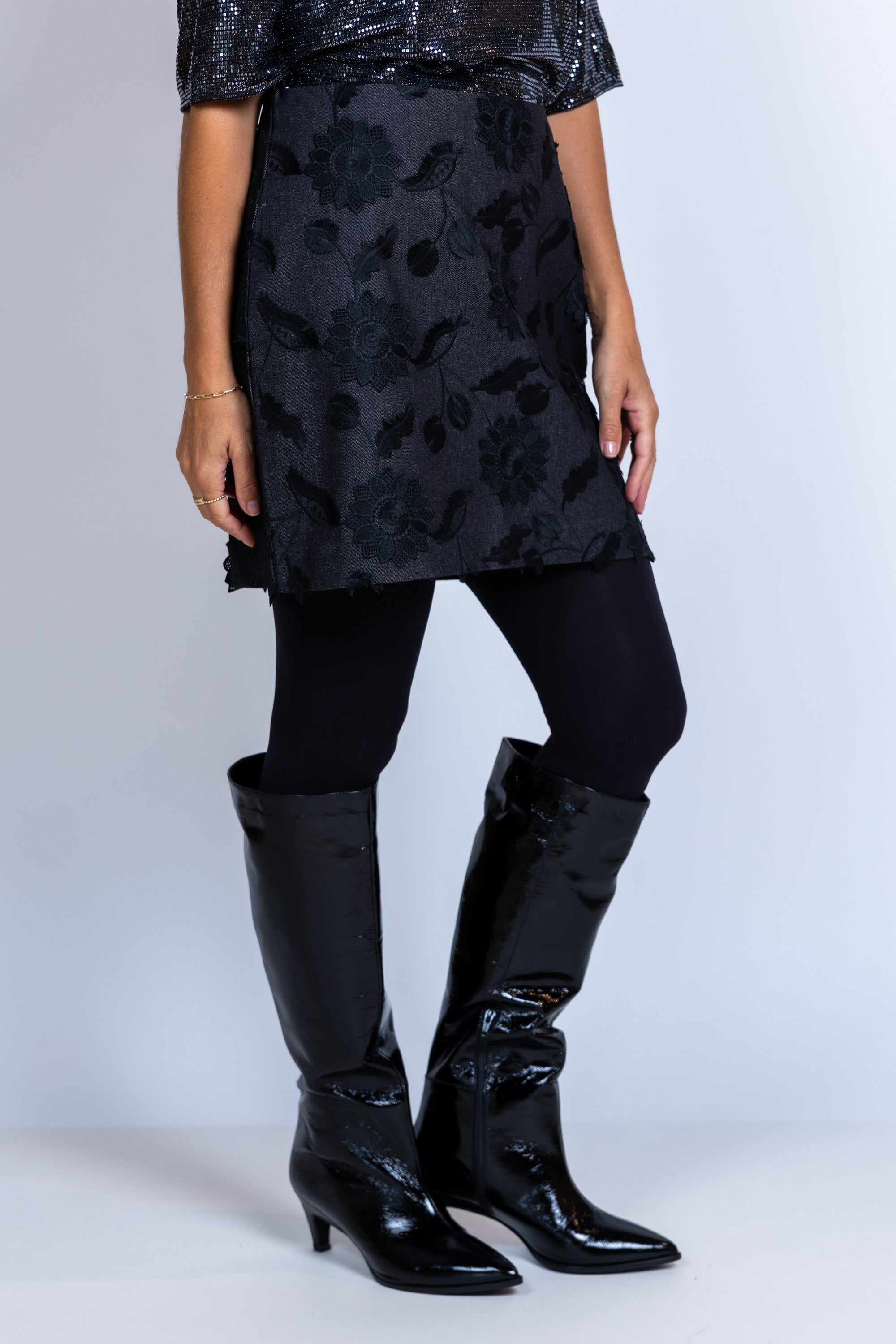 Rok met bloemen - Black denim