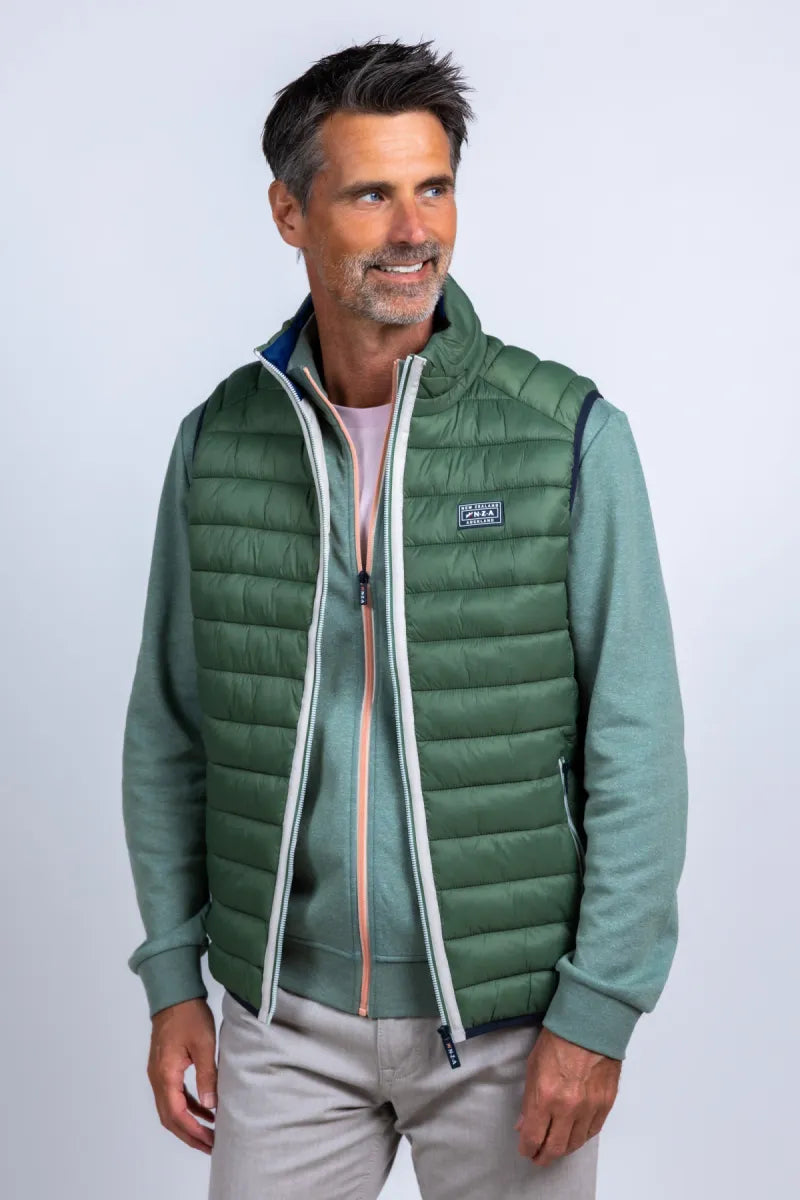 NEW ZEALAND AUCKLAND NEW ZEALAND AUCKLAND 26AN820 Bodywarmer met rits - Olijfgroen