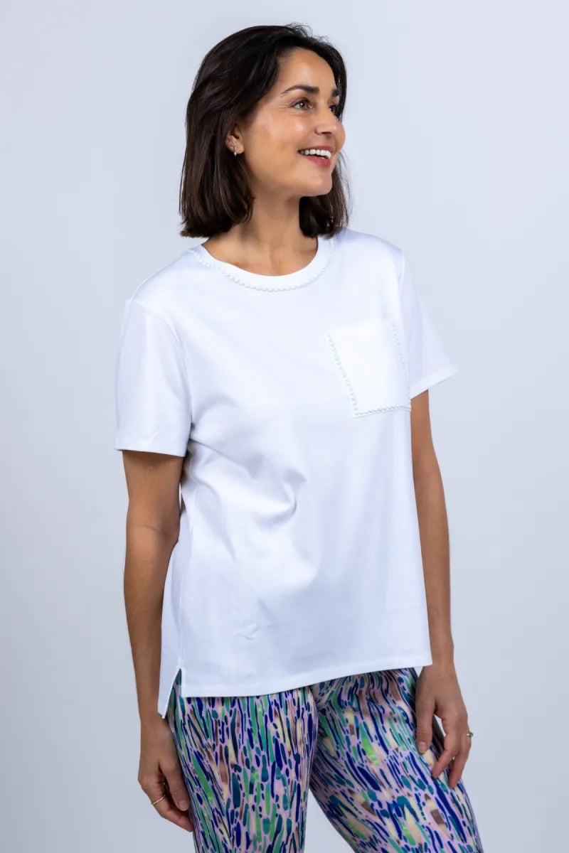 MARCCAIN COLLECTIE MARCCAIN COLLECTIE AC.48.27 J15 T-shirt met zak - Wit