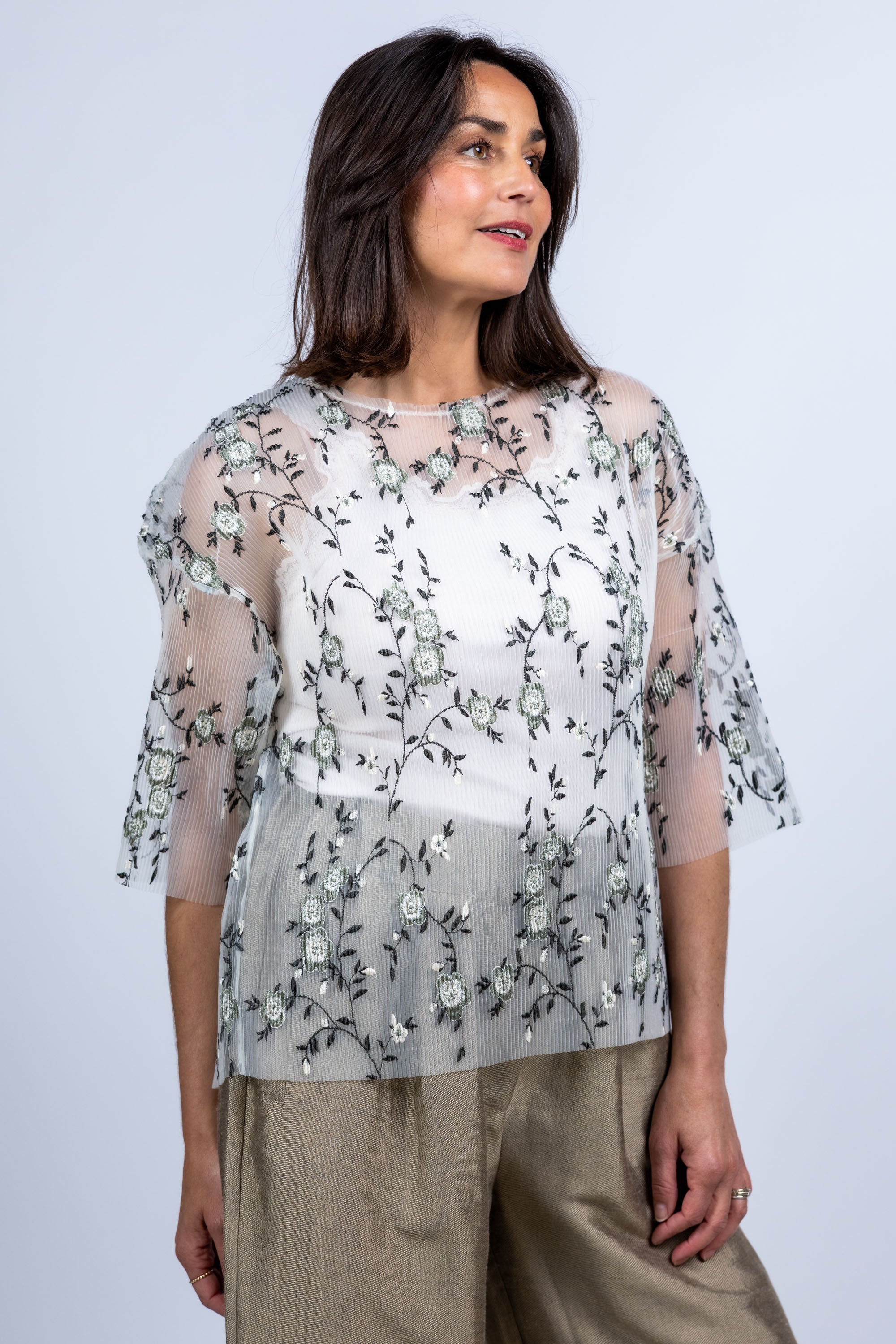 Blouse met borduursel - Ecru