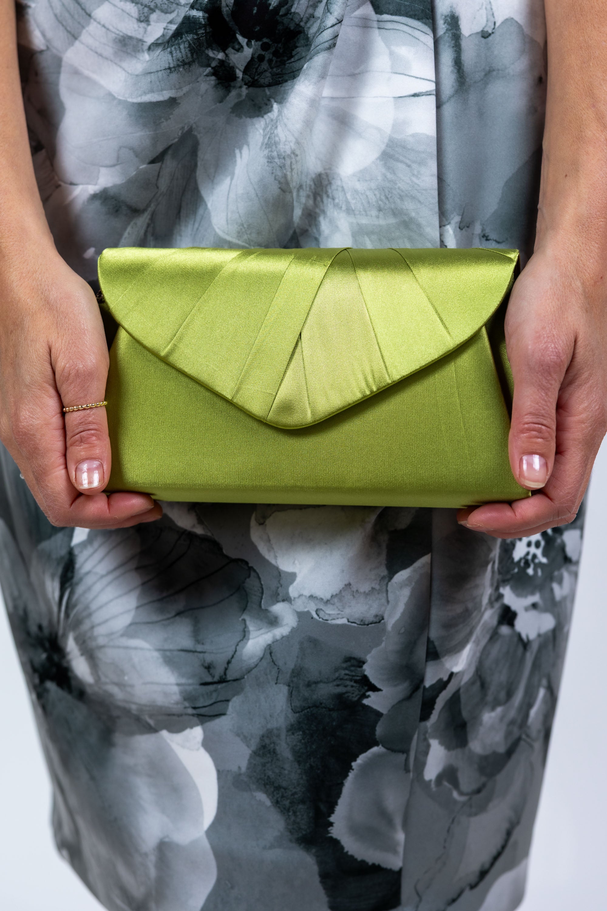 Clutch met plooien - Appelgroen