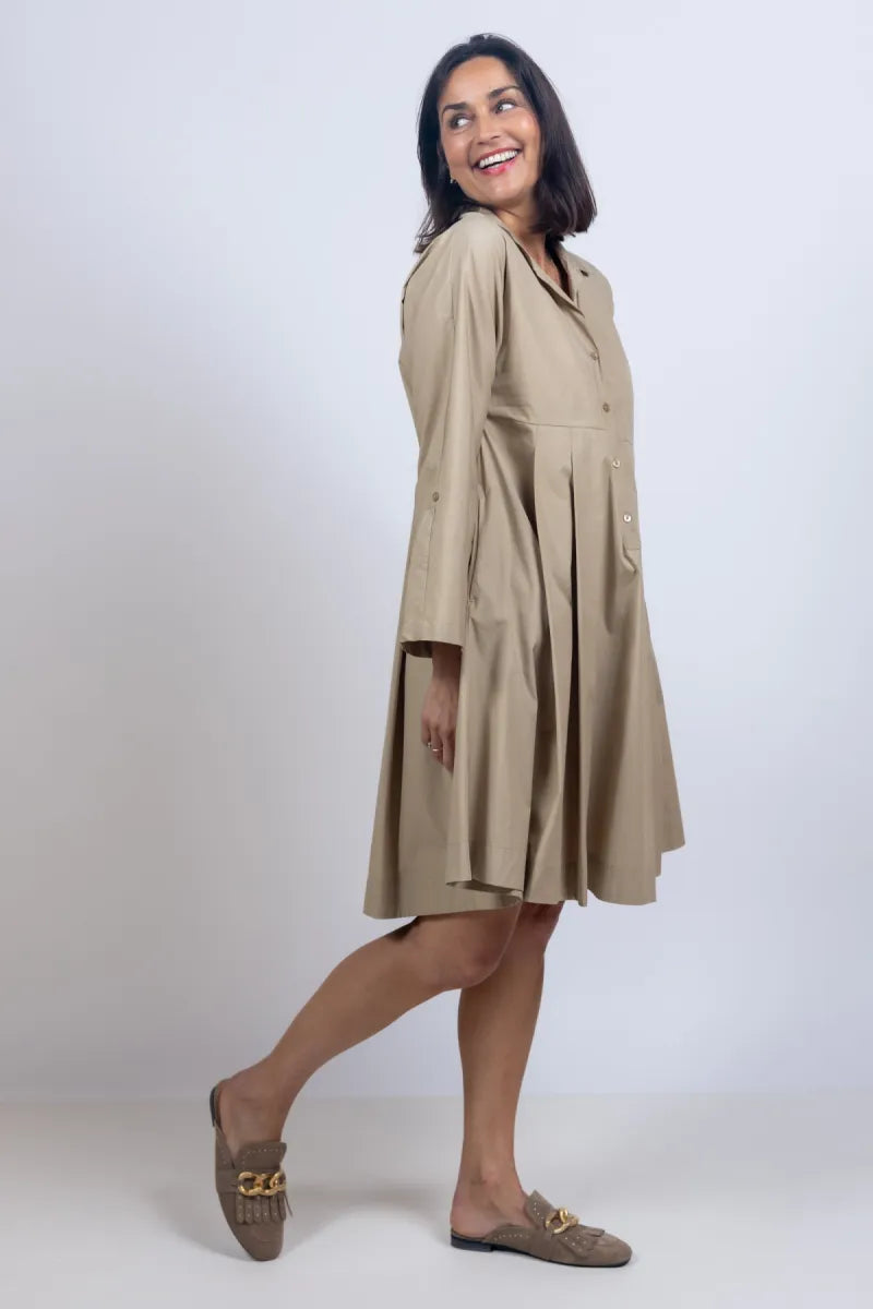 WEEKEND BY MAX MARA WEEKEND BY MAX MARA SEGGIO Jurk met knopen - Beige