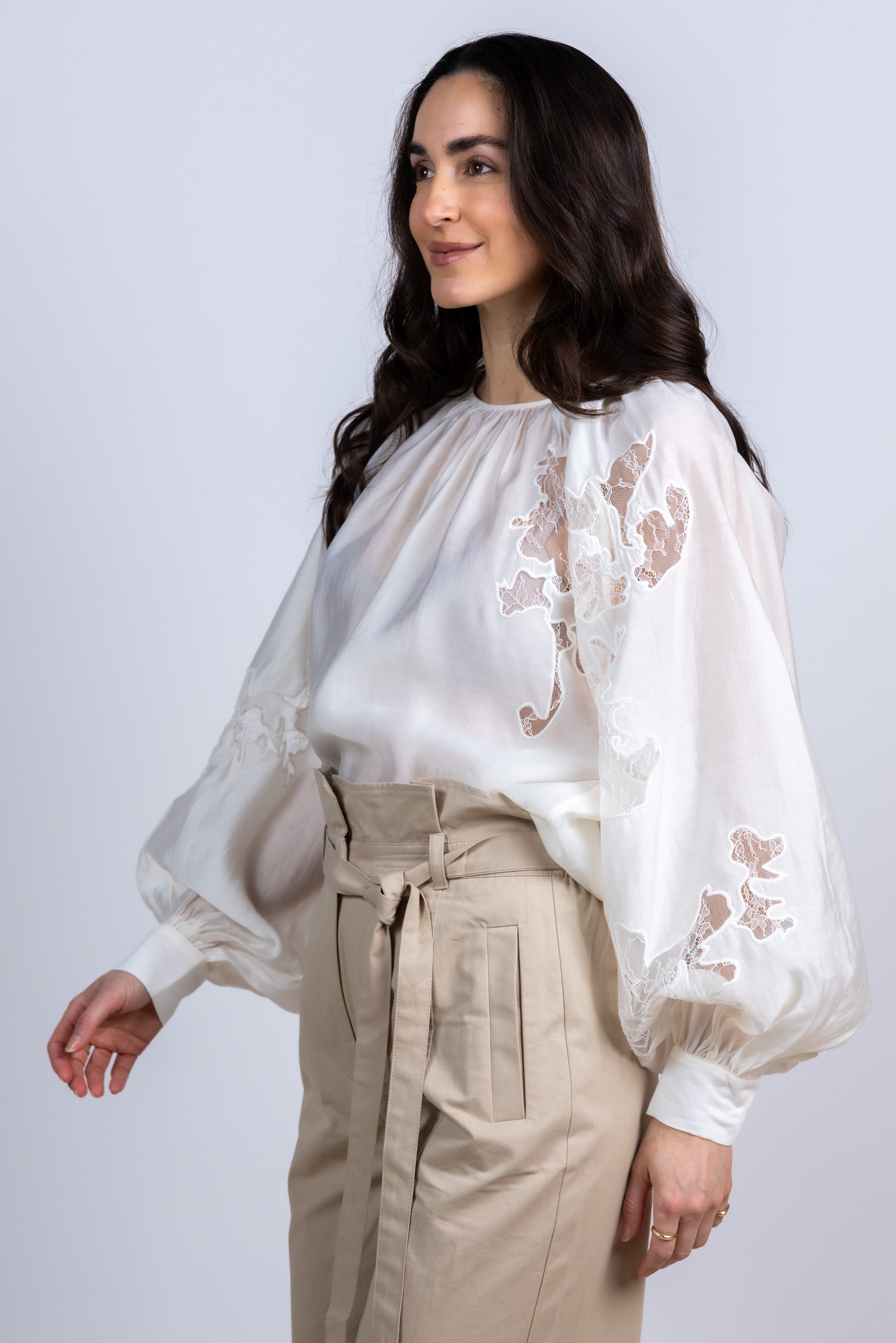 Blouse met borduursel - Ecru