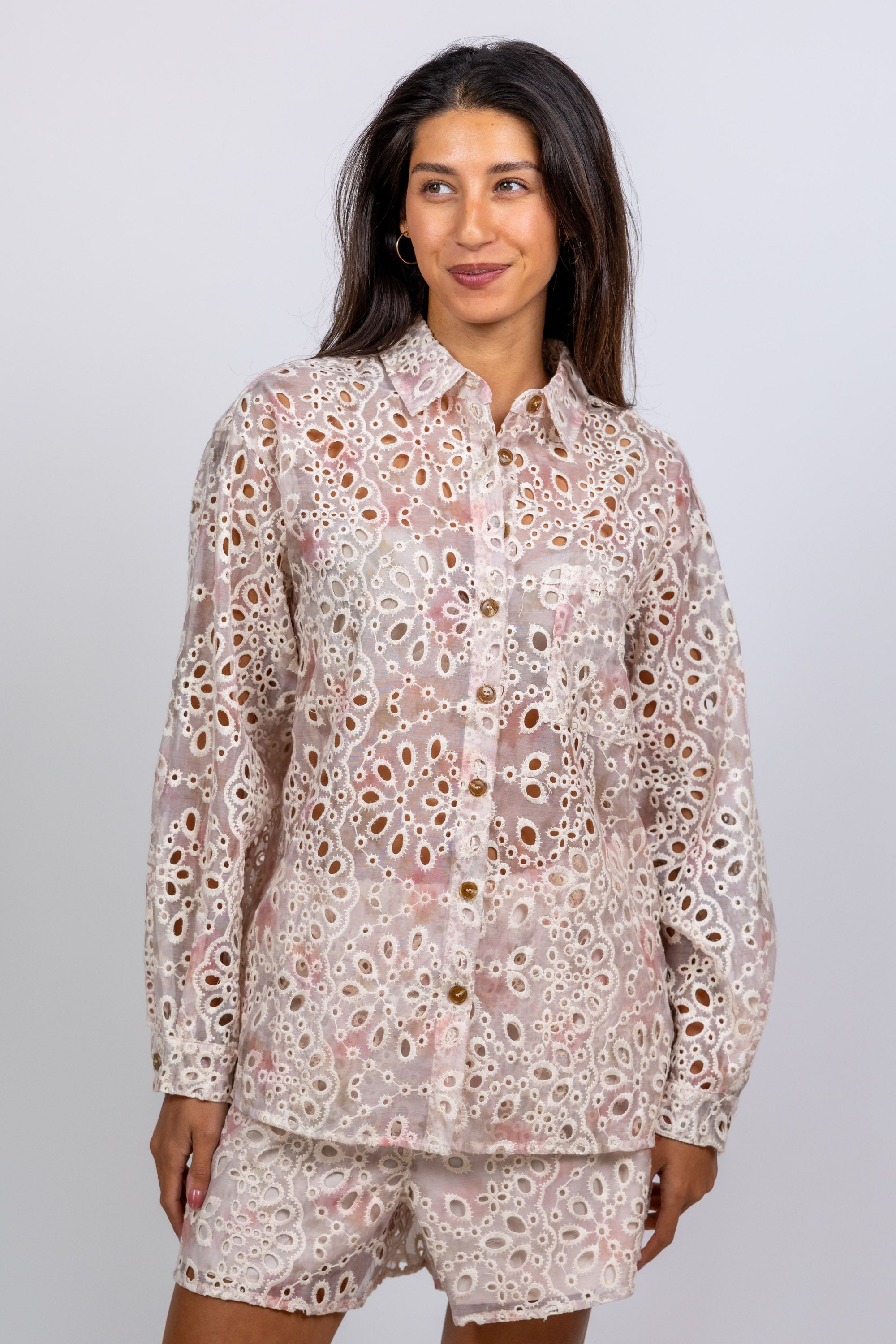 Blouse/short set met borduursel - Lichtpoeder