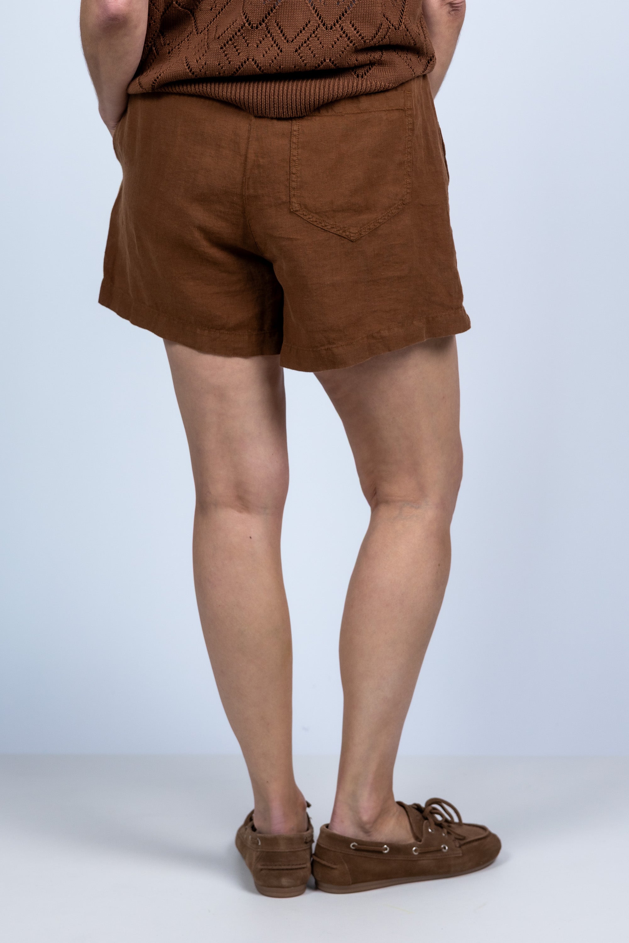 Short met strikceintuur - Cognac