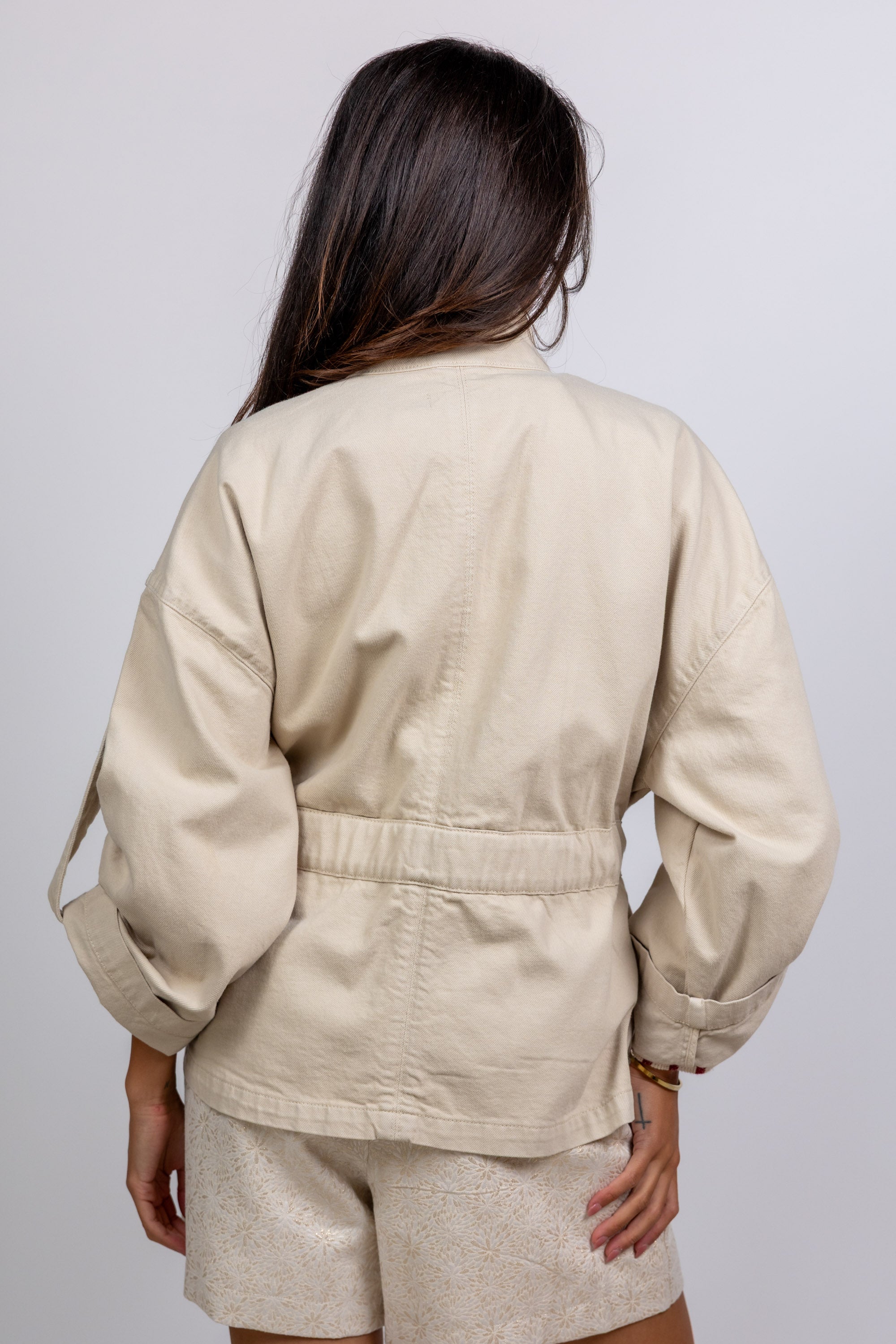 Jasje met zakken - Beige