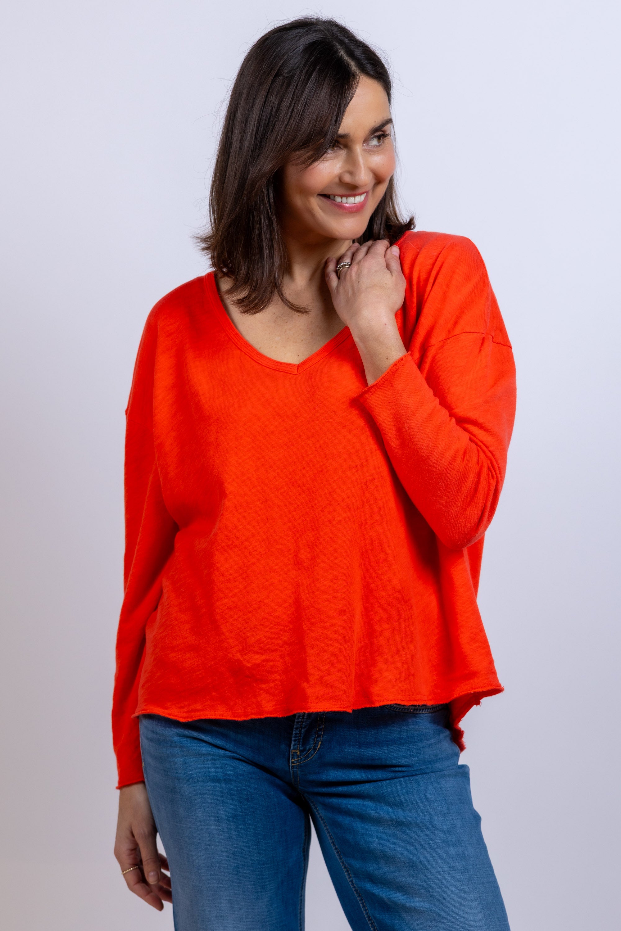 T-shirt met V-hals - Koraalroze