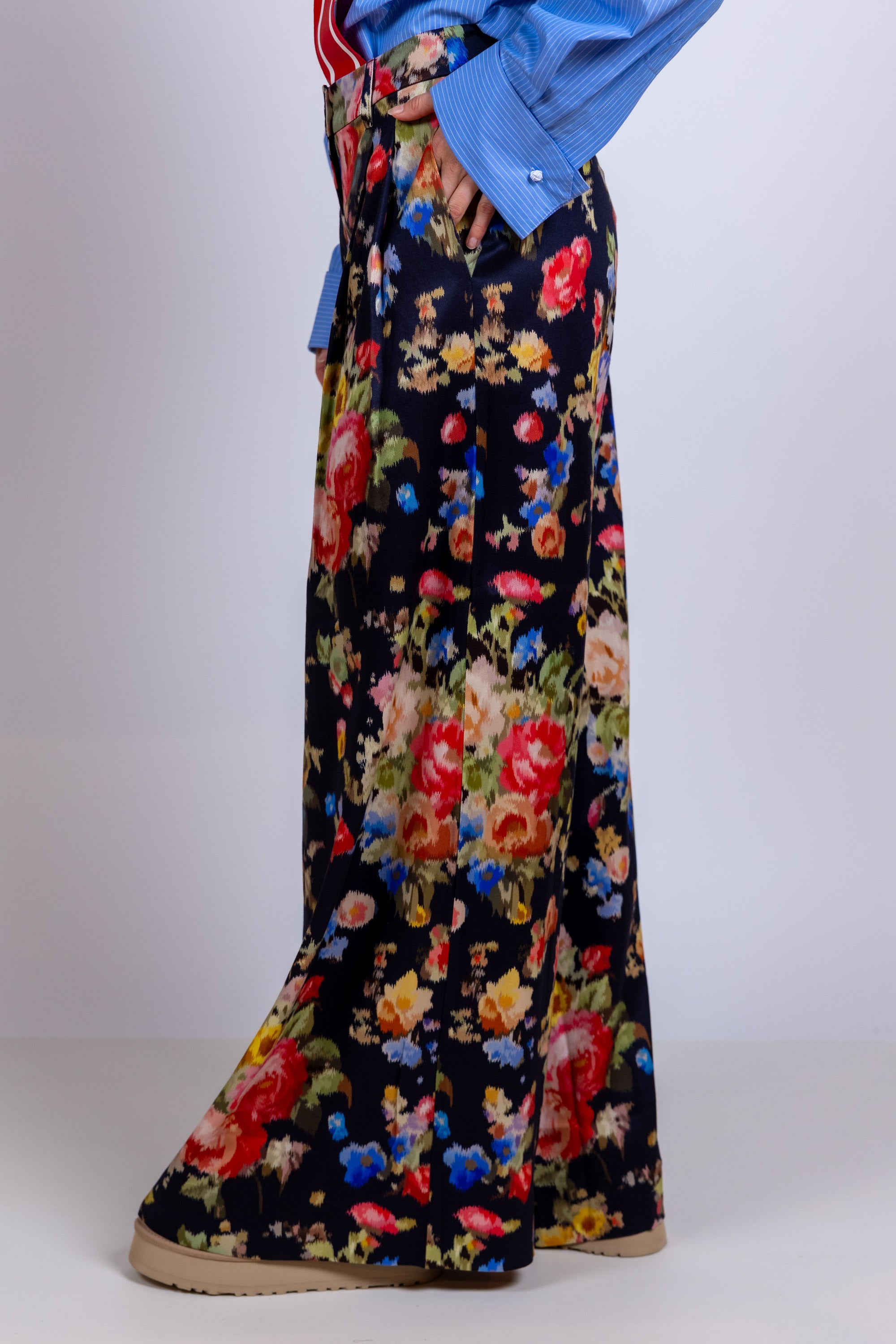 Wijde broek met bloemen - Marine