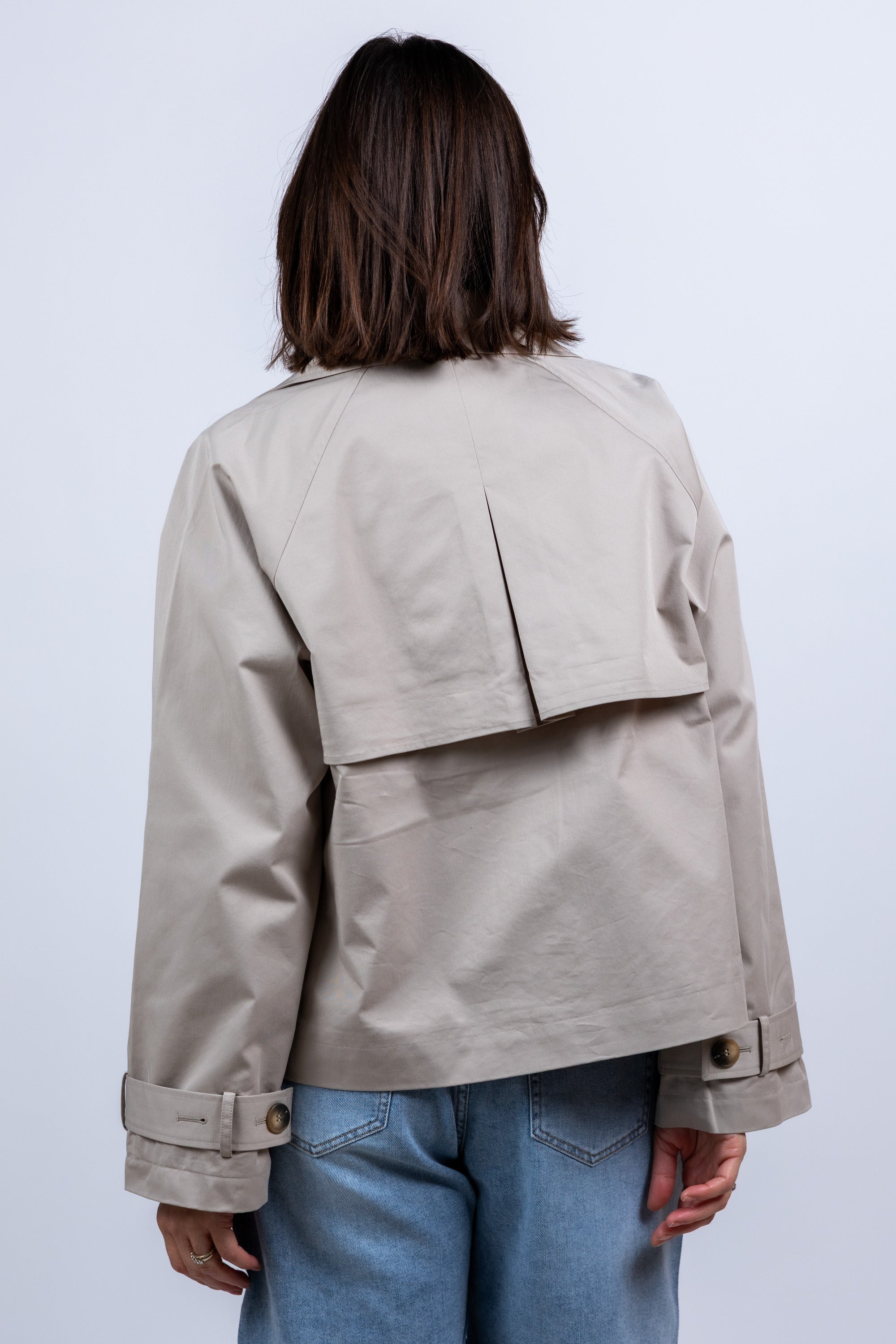 Jasje met knopen - Beige