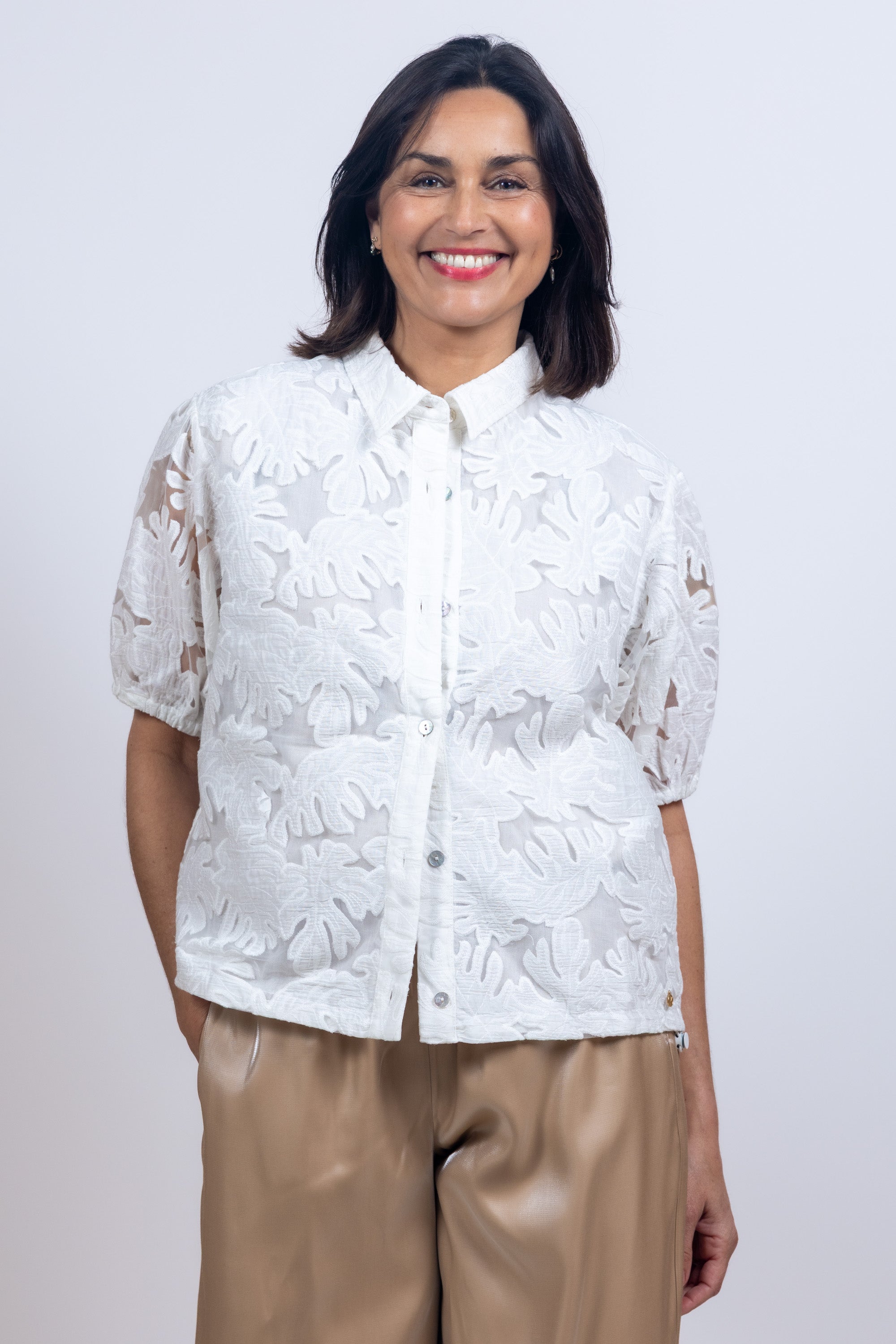 Blouse met borduursel - Ecru