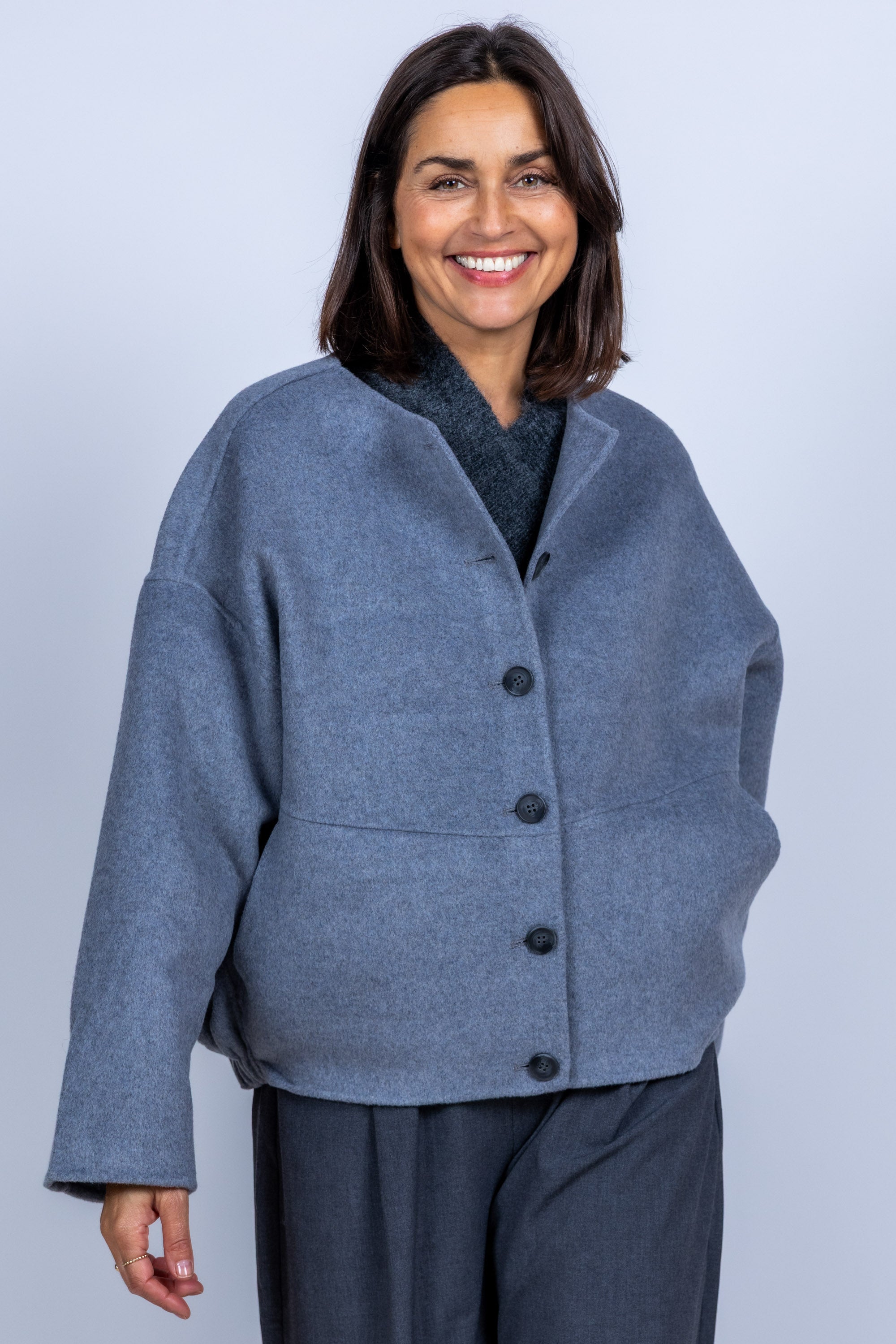 Jasje met knopen - Lichtgrijs