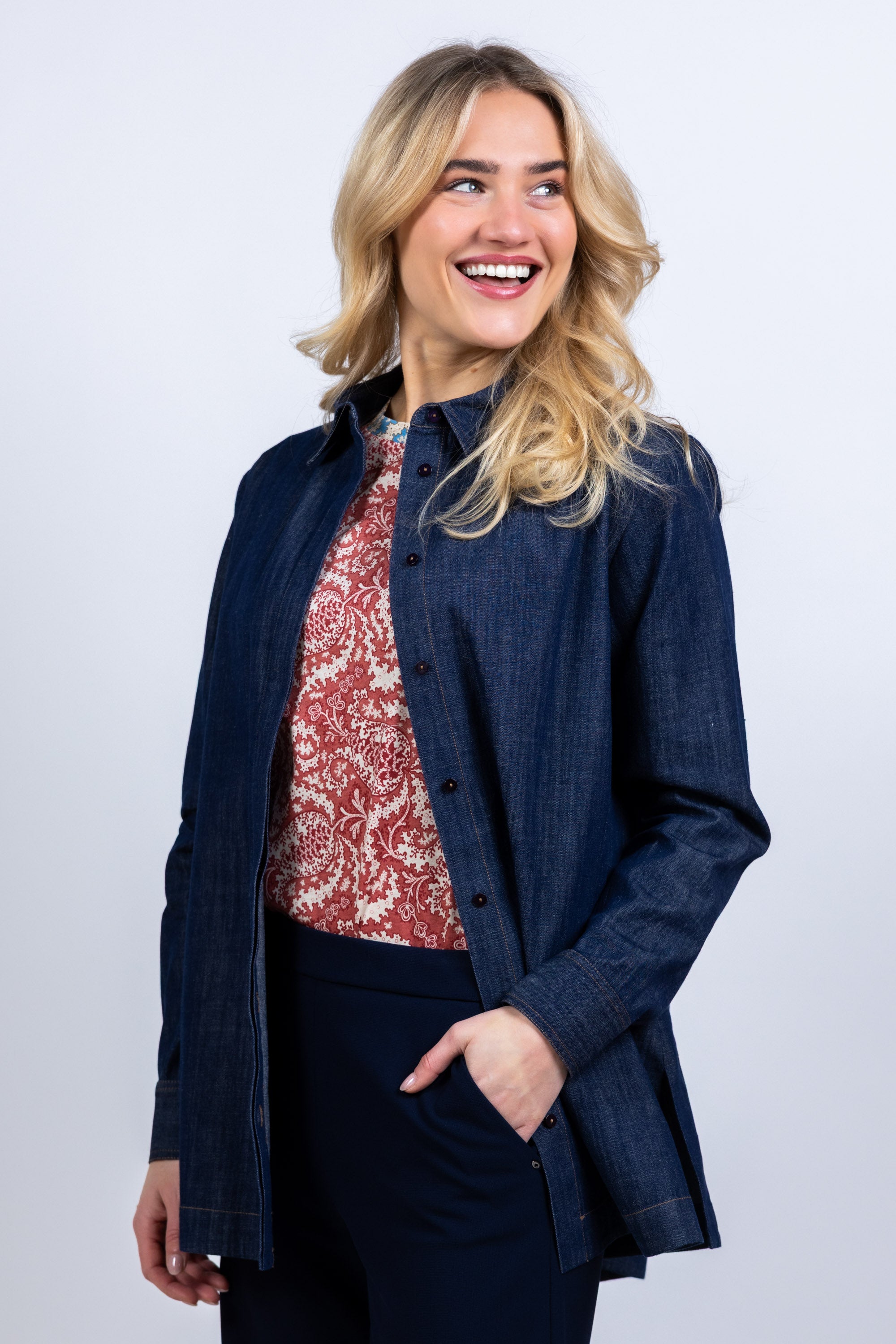 Blouse met knopen - Jeans