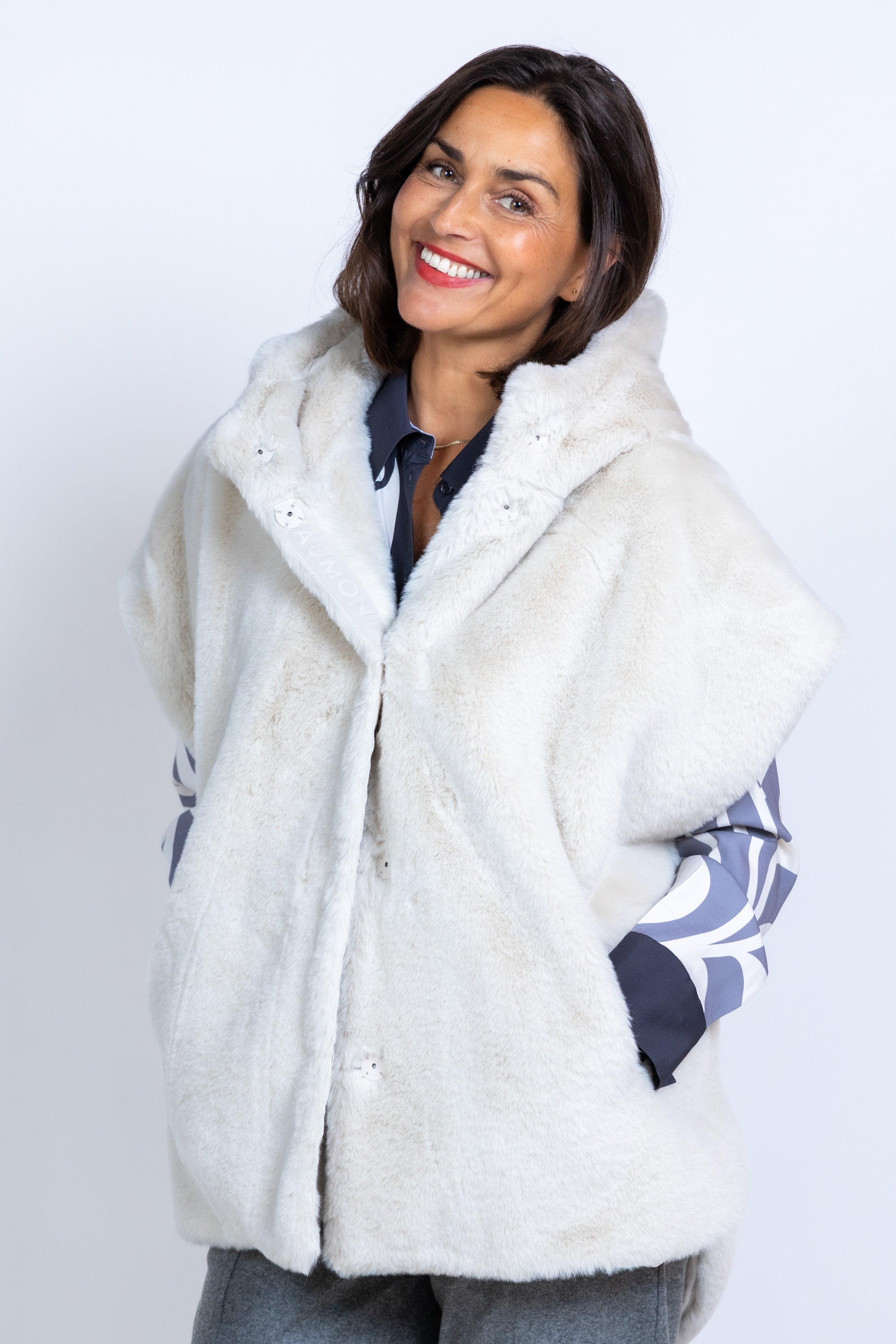 Jasje van imitatiebont - Wit