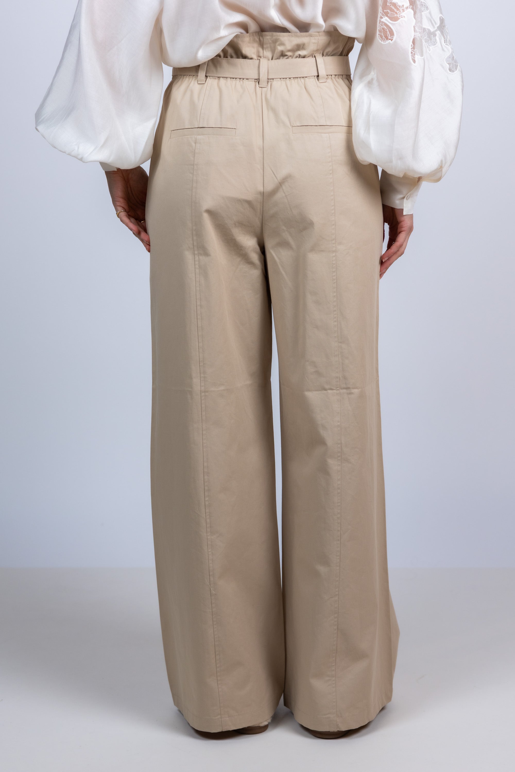 Wijde broek met ceintuur - Kit