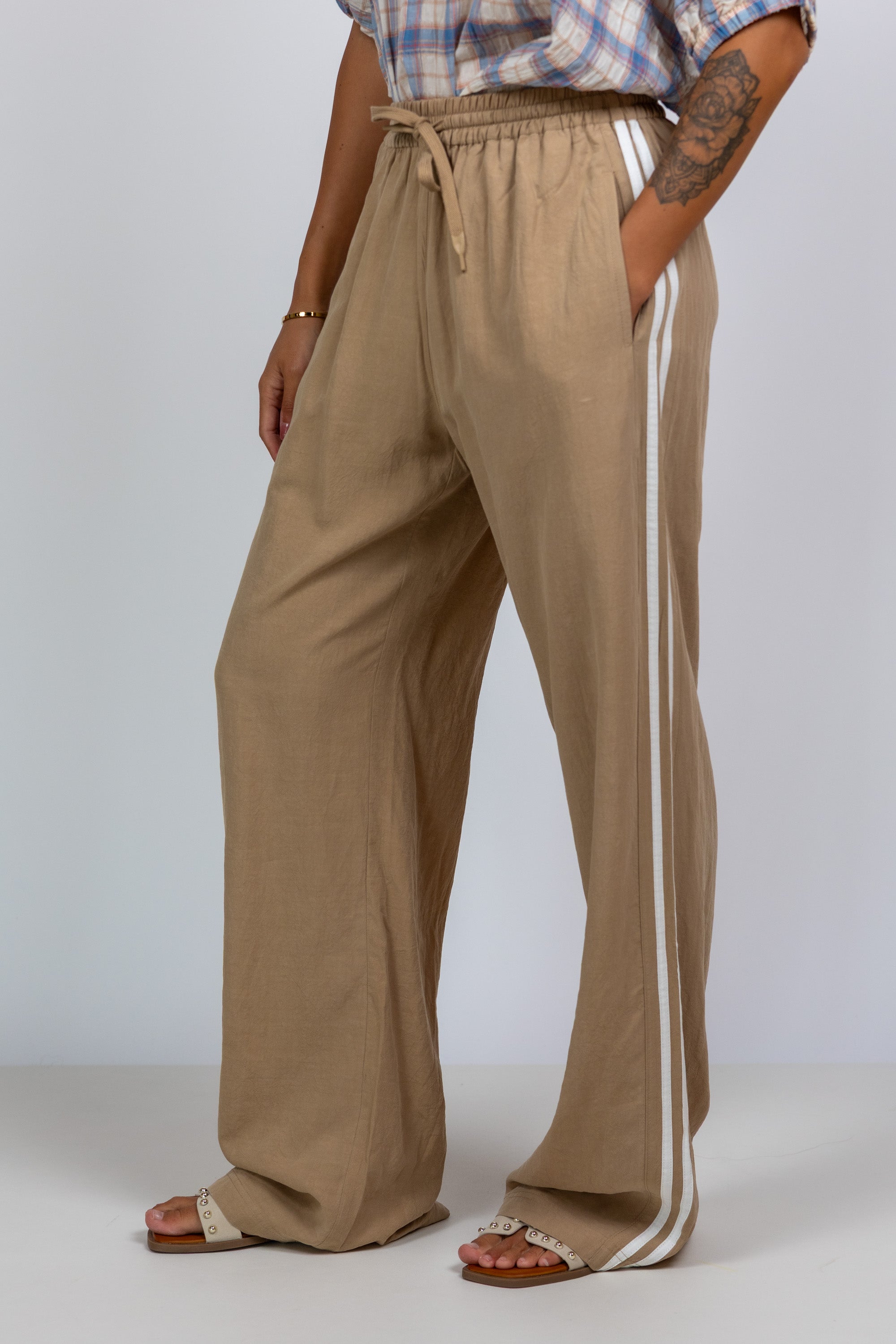 Wijde broek met zijstrepen - Camel
