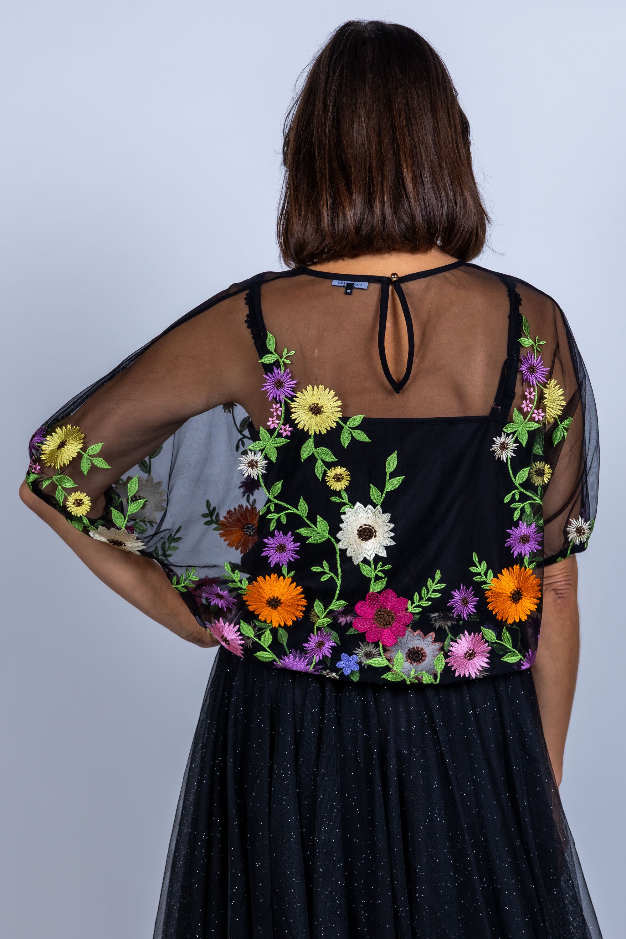 Top met bloemenborduring - Zwart