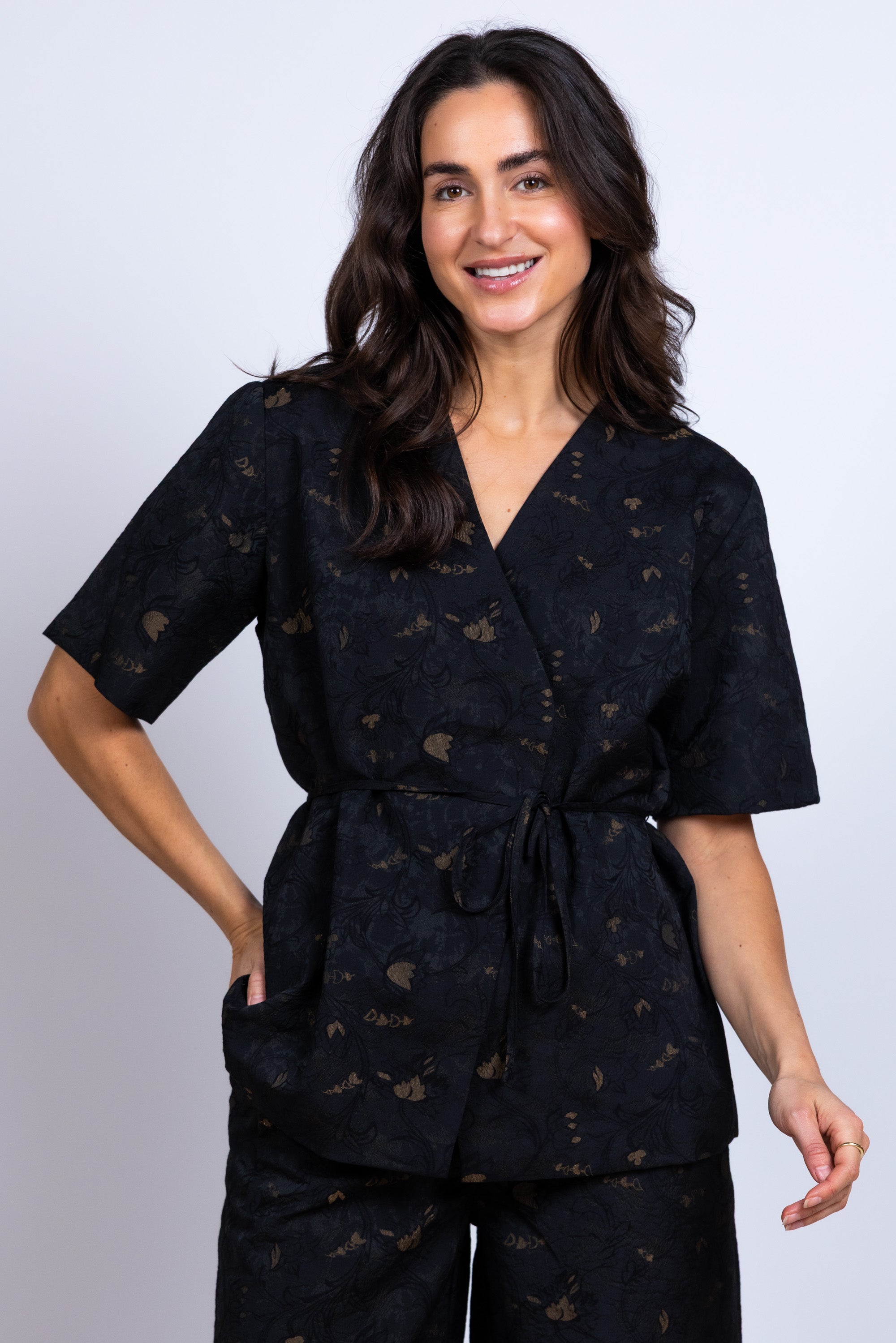 Jasje met ceintuur - Zwart