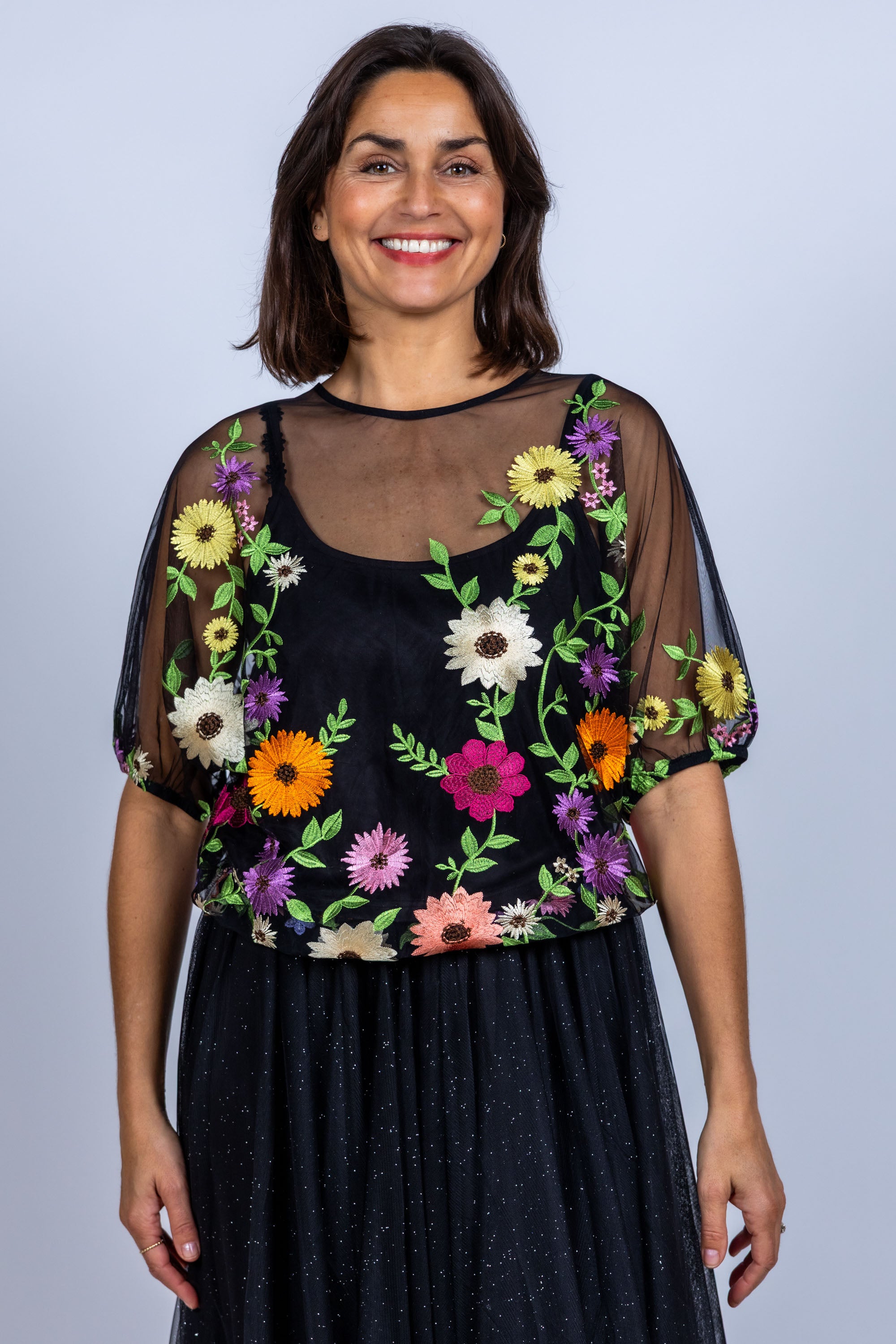 Top met bloemenborduring - Zwart