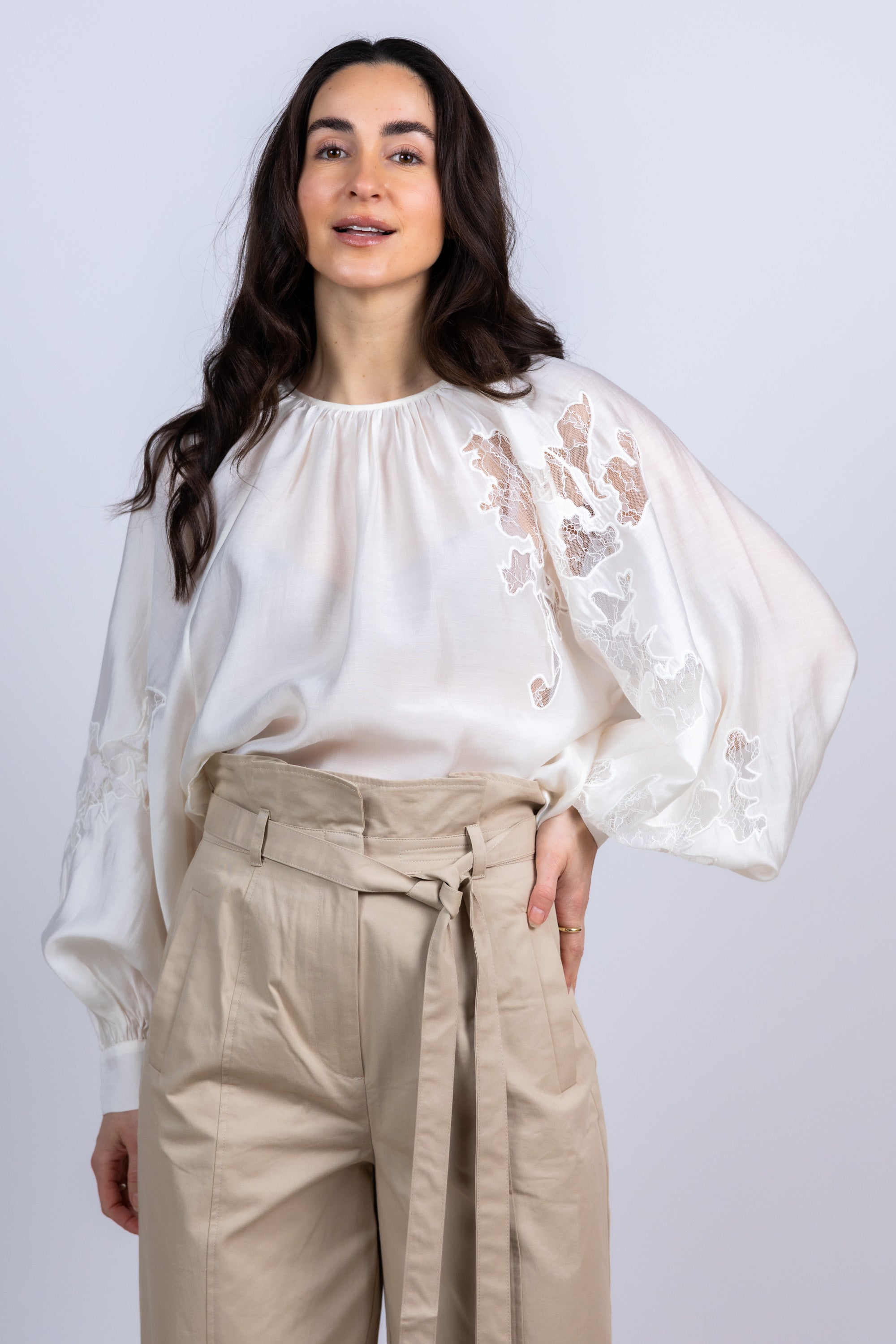 Blouse met borduursel - Ecru