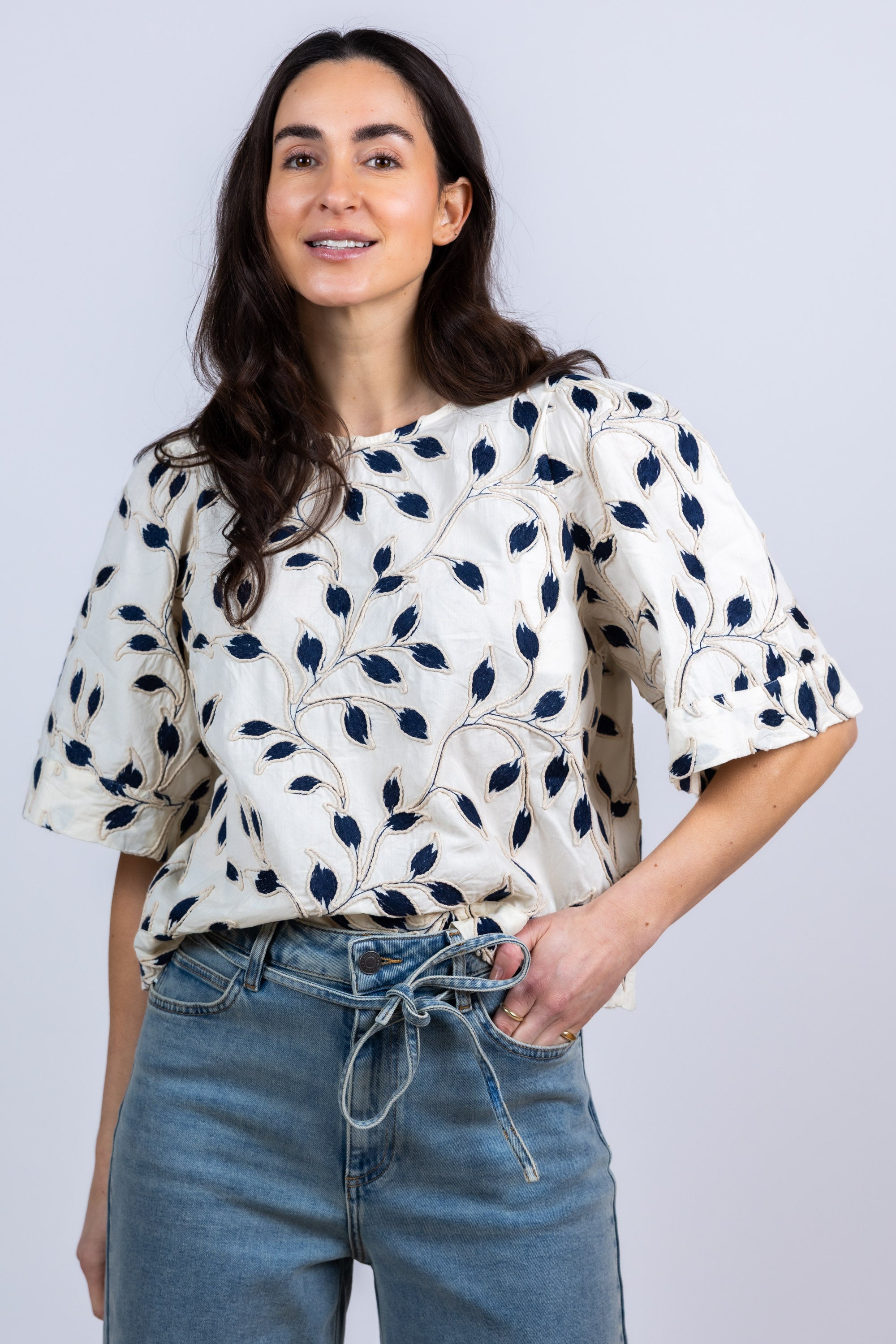 Blouse met borduursel - Ecru