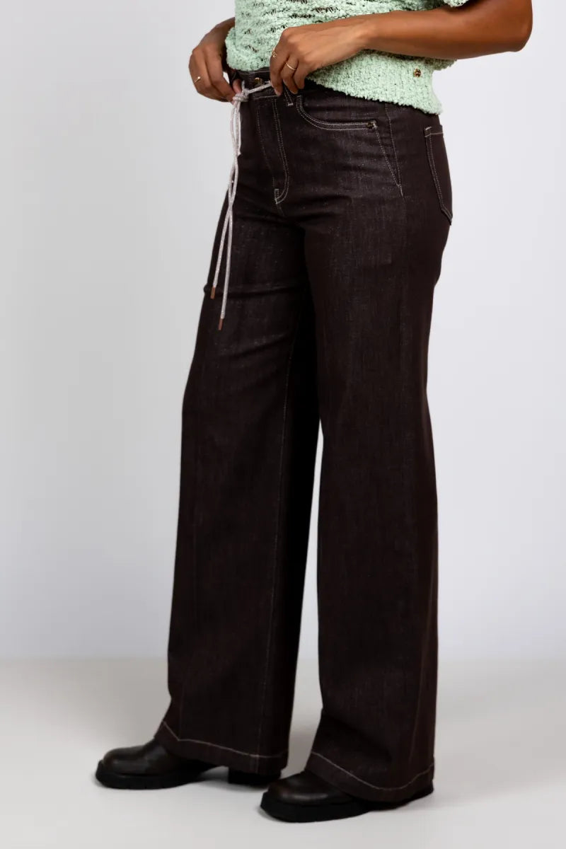 MARCCAIN COLLECTIE MARCCAIN COLLECTIE BC.82.25 D09 Bruine jeans - Bruin