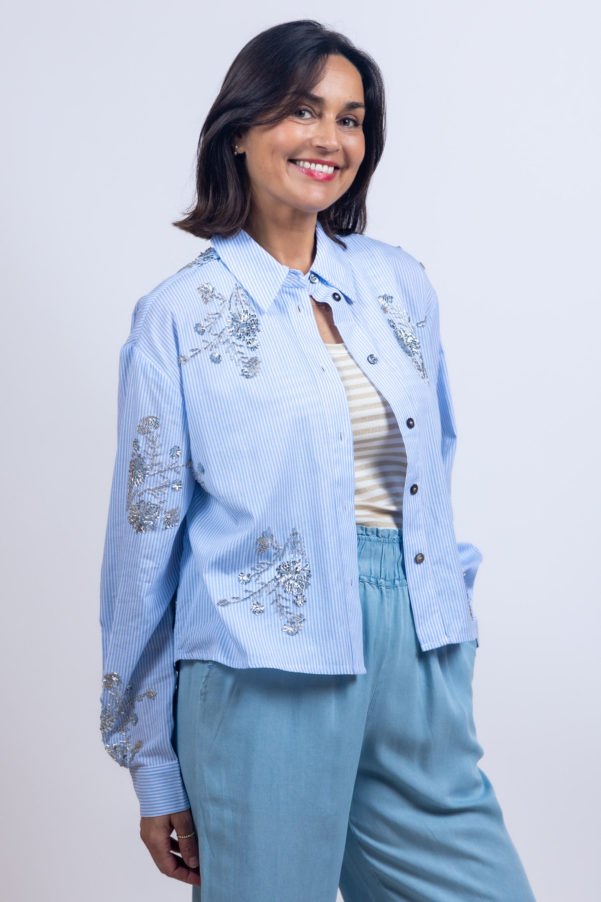 Blouse met borduursels - Bleu