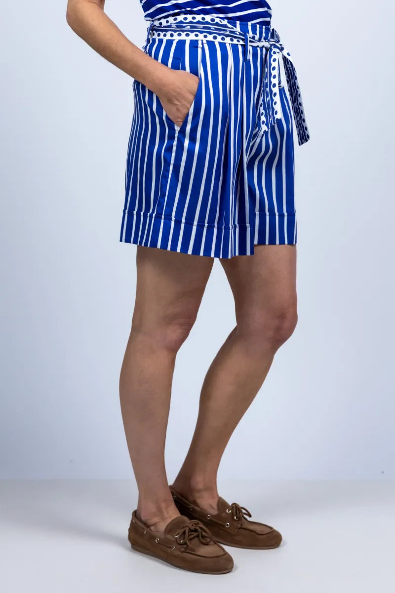 MARCCAIN COLLECTIE MARCCAIN COLLECTIE AA.83.05 W01 Short met ceintuur - Kobaltblauw
