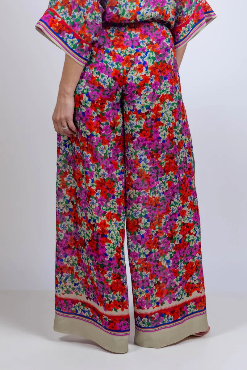 ESSENTIEL ANTWERP ESSENTIEL ANTWERP JOEK Wijde broek met print - Pink/cyclaam