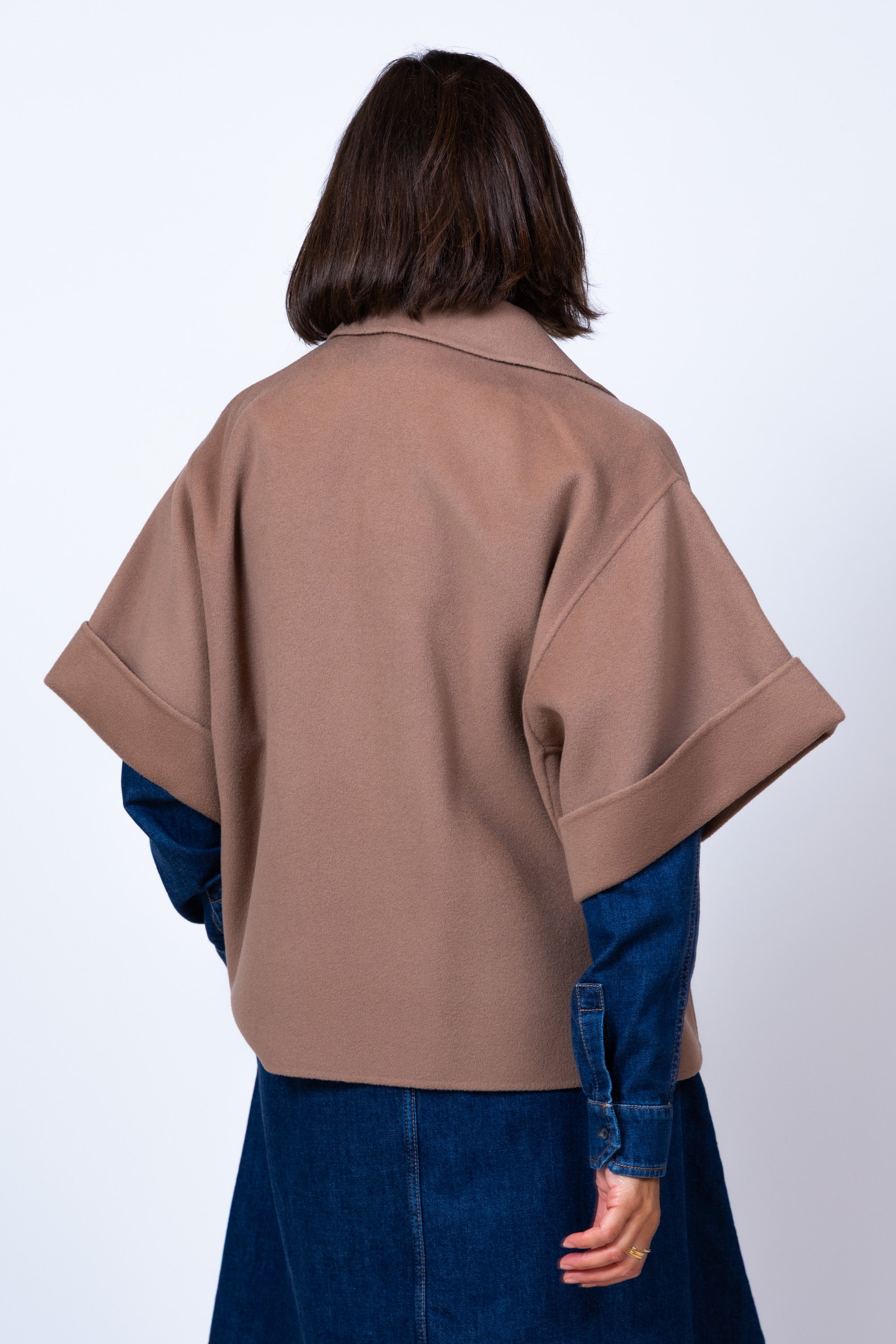 Jasje met knopen - Camel