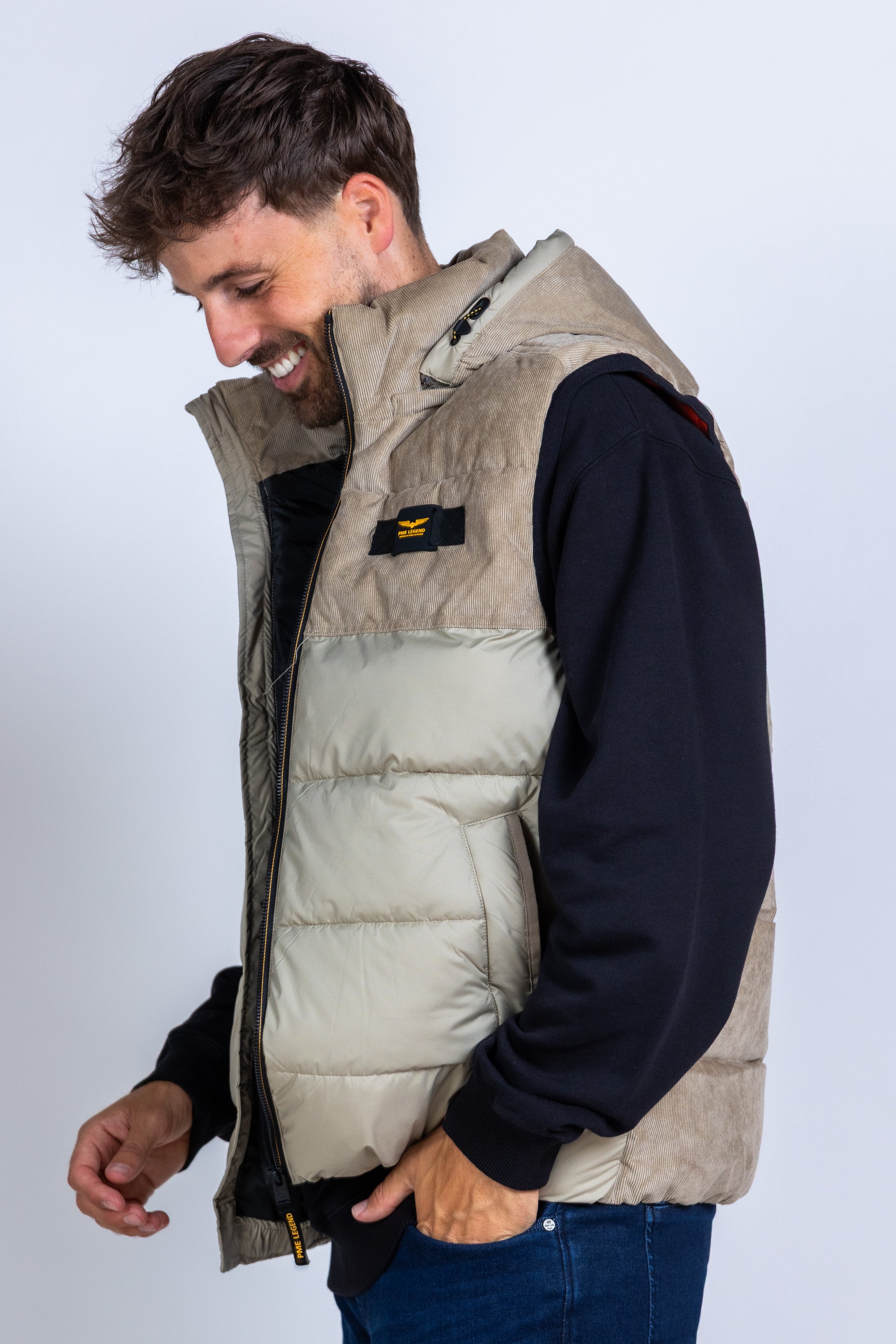 Bodywarmer met capuchon - Licht taupe