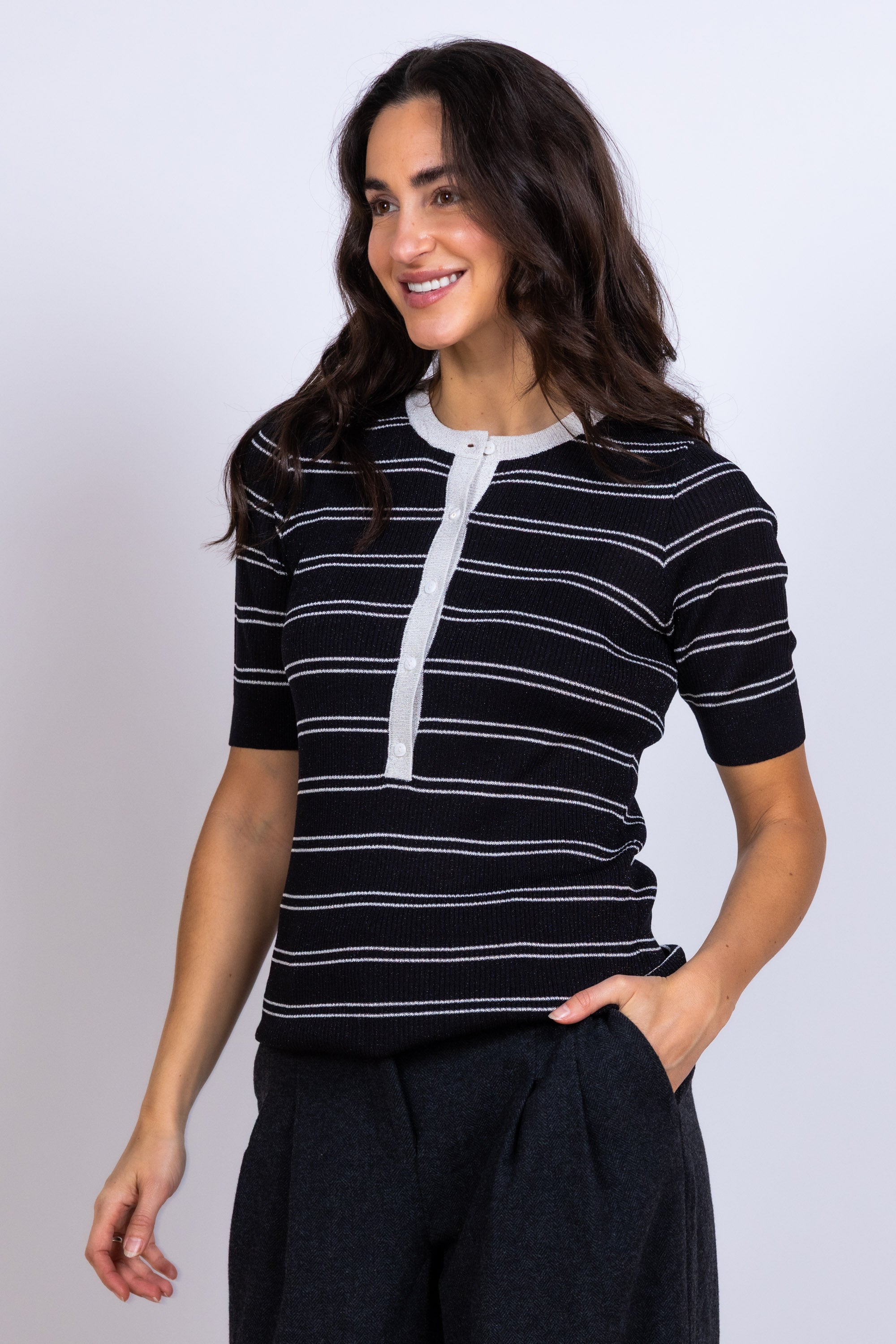 T-shirt met knopen - Zwart