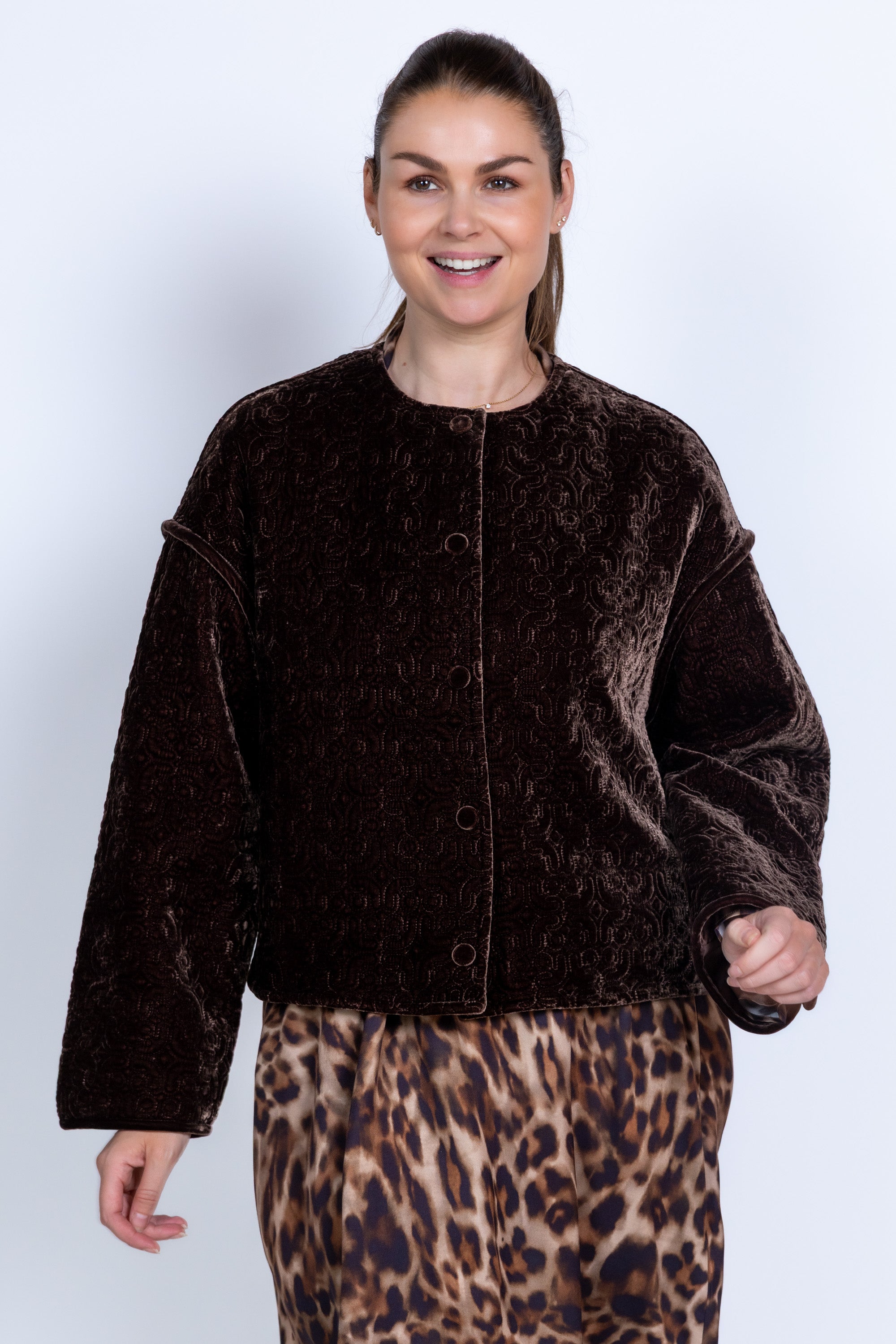 Jasje met knopen - Bruin