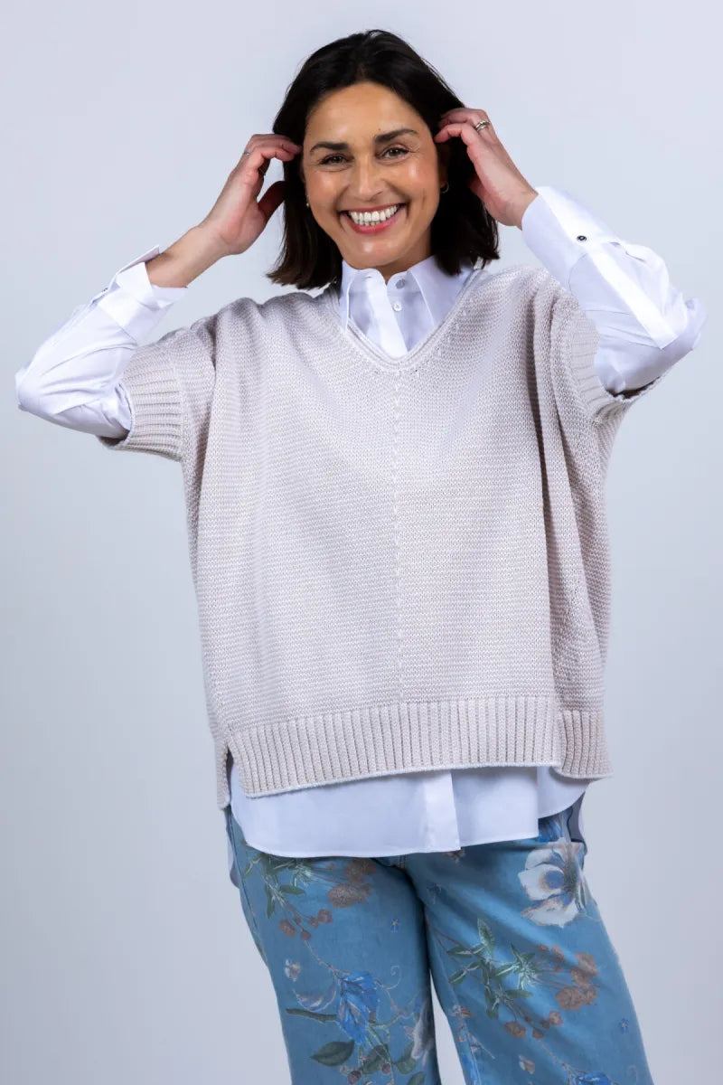REPEAT REPEAT 401154 Gebreide trui met V-hals - Beige