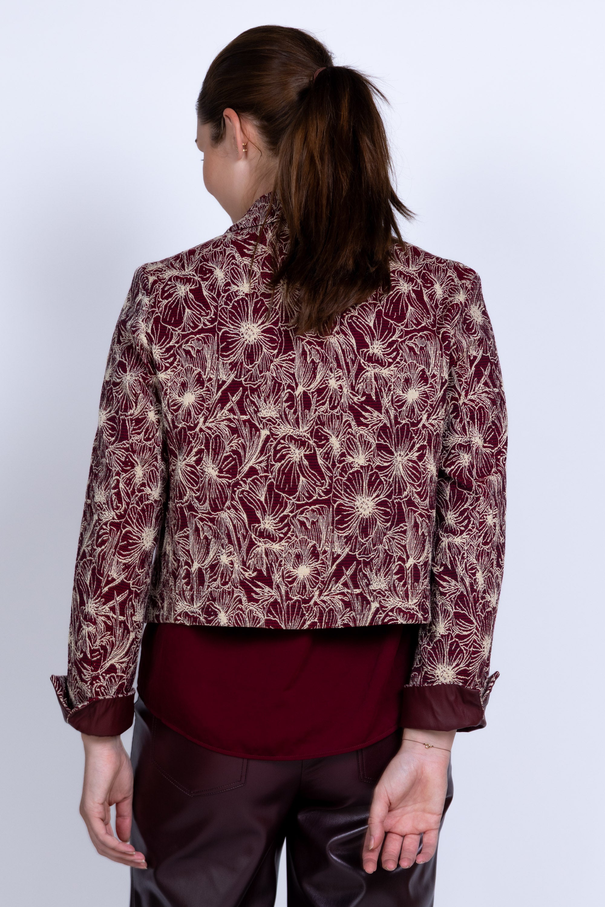 Jasje met bloemenprint - Donkerbordeaux