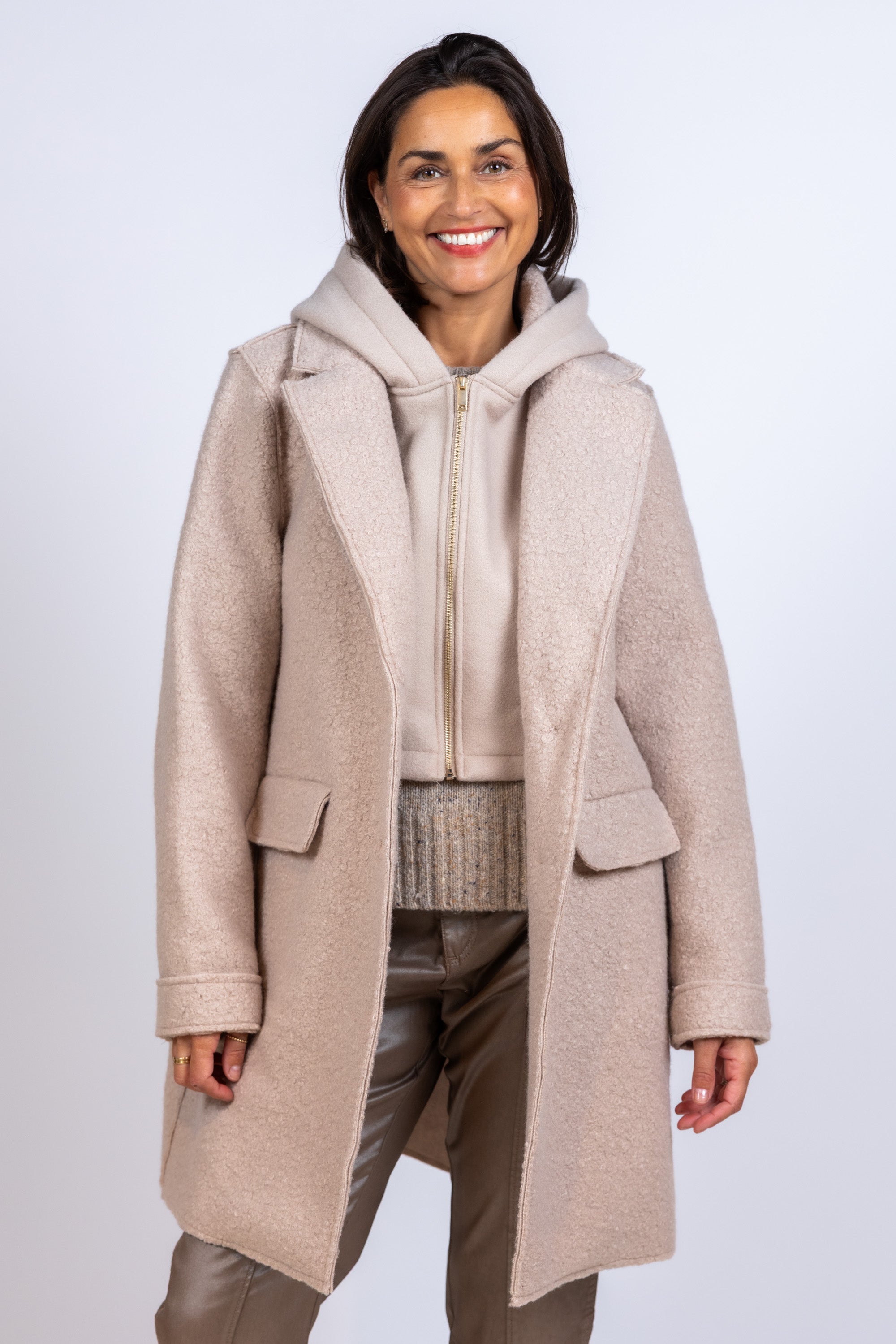 Jas met knopen - Licht taupe