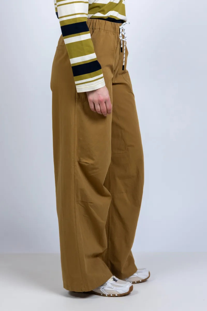 MODSTROM MODSTROM URANIA PANTS Wijde broek met koord - Safaribeige