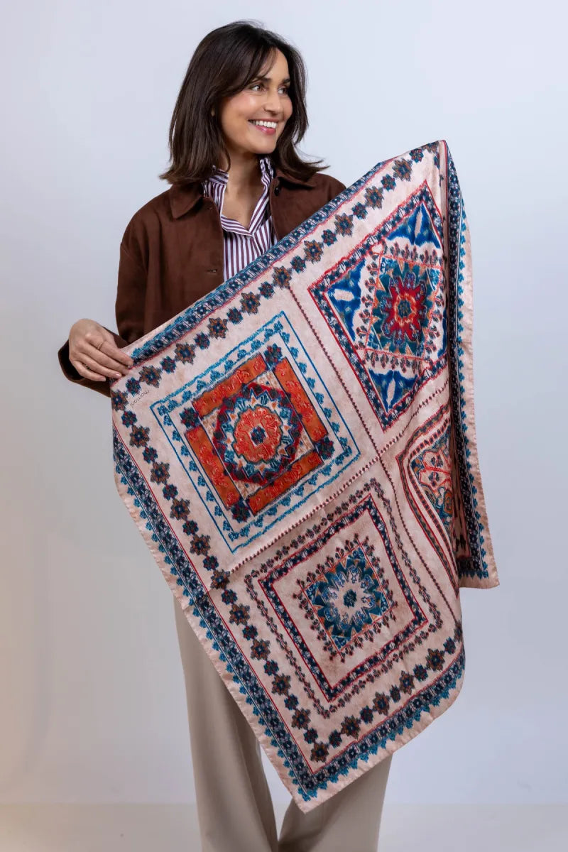 MOMONI MOMONI NIPPONIA MO52 Sjaal met print - Roze