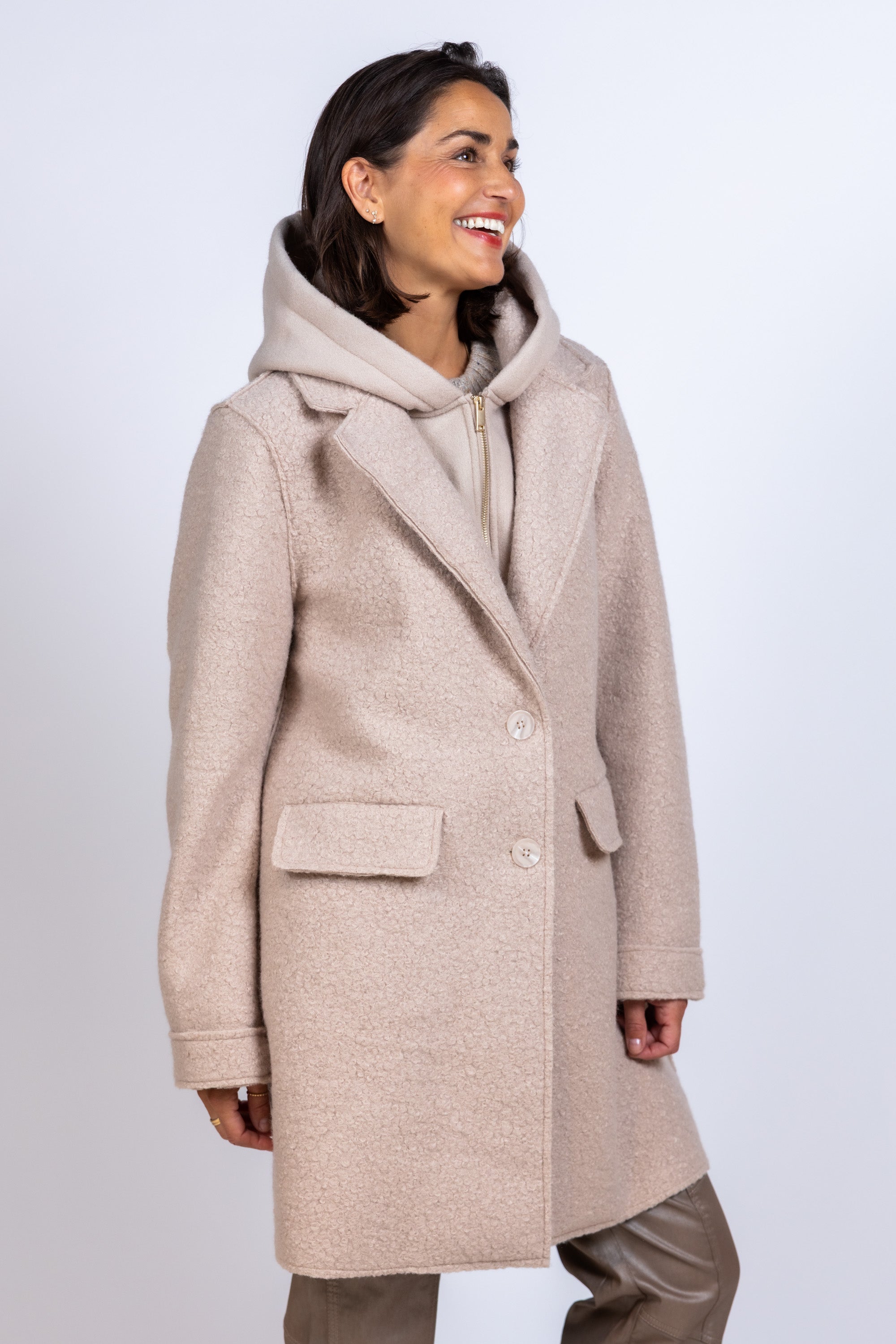 Jas met knopen - Licht taupe